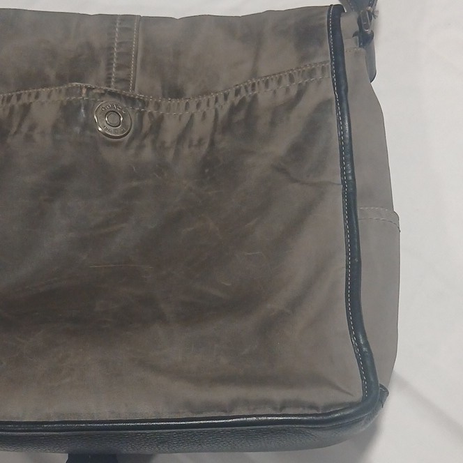 Coach Gray/Black Solid Messenger Bag, Adjustable Strap, Outer Pockets, Lined