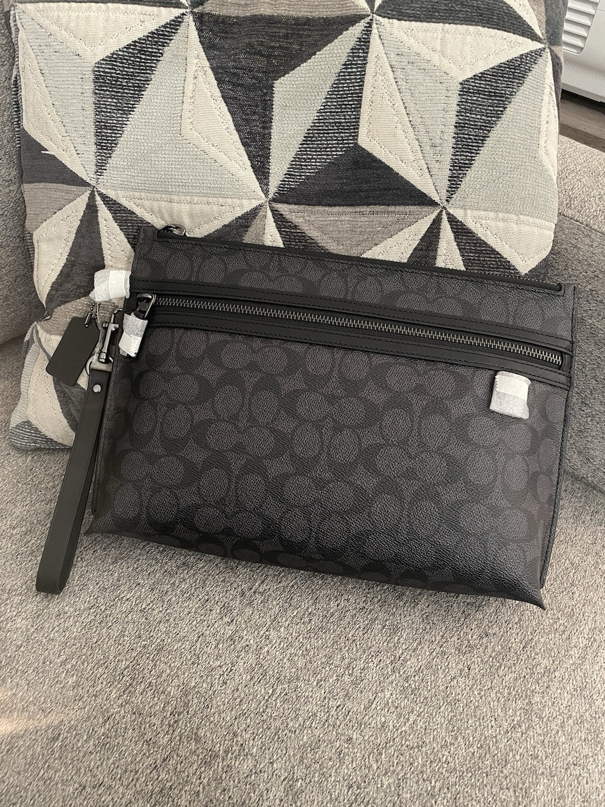 Coach Carry All Pouch In Signature Canvas CY985