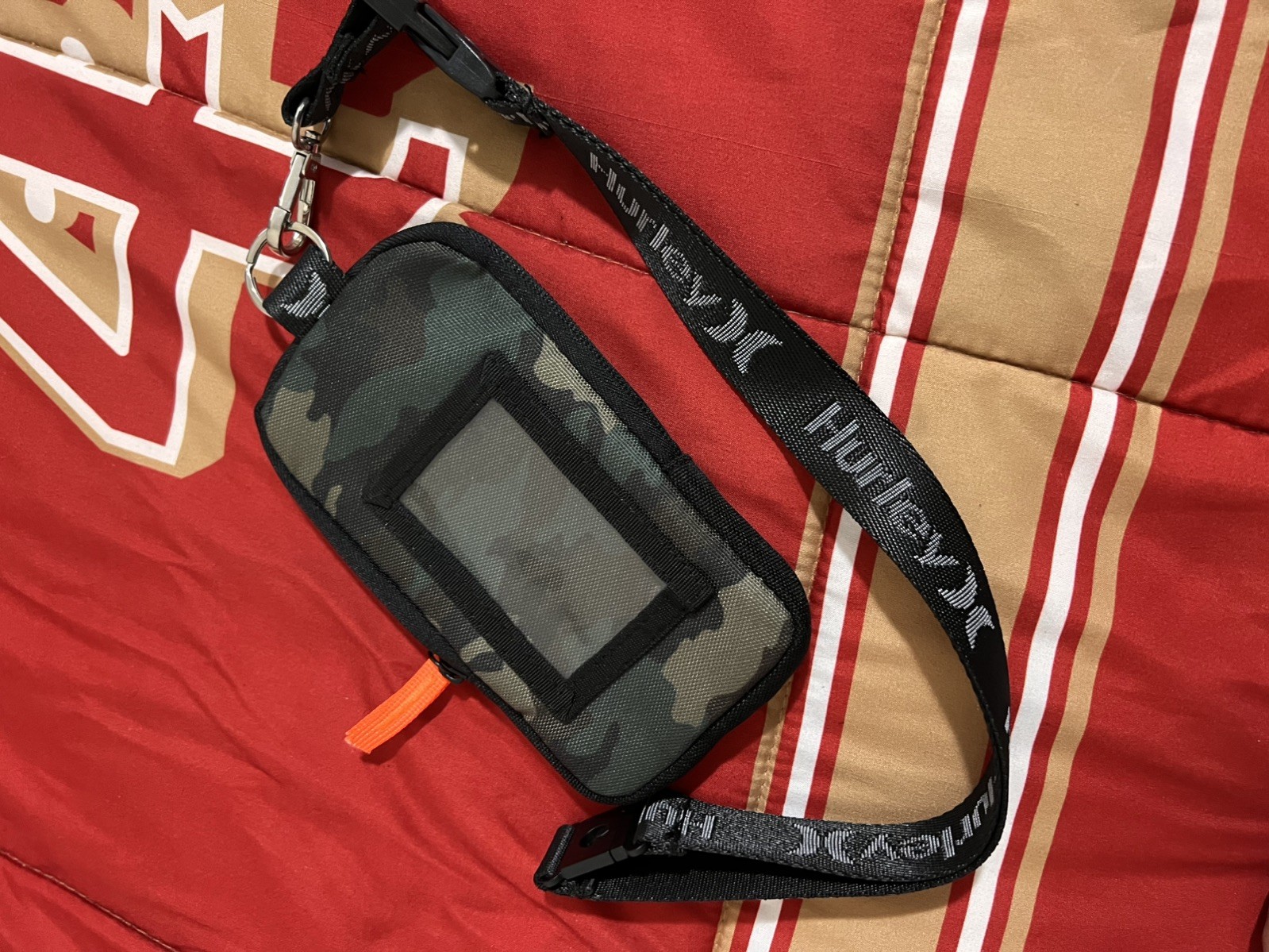 HURLEY Bag Camouflage Sling Bag Phone Case Pouch Men’s Gym Weekends Neck Strap