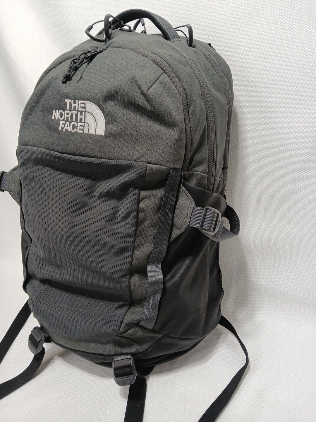 The North Face Recon Black Backpack Laptop Bag 11.6” x 7.5” x 19.3” 30-liter