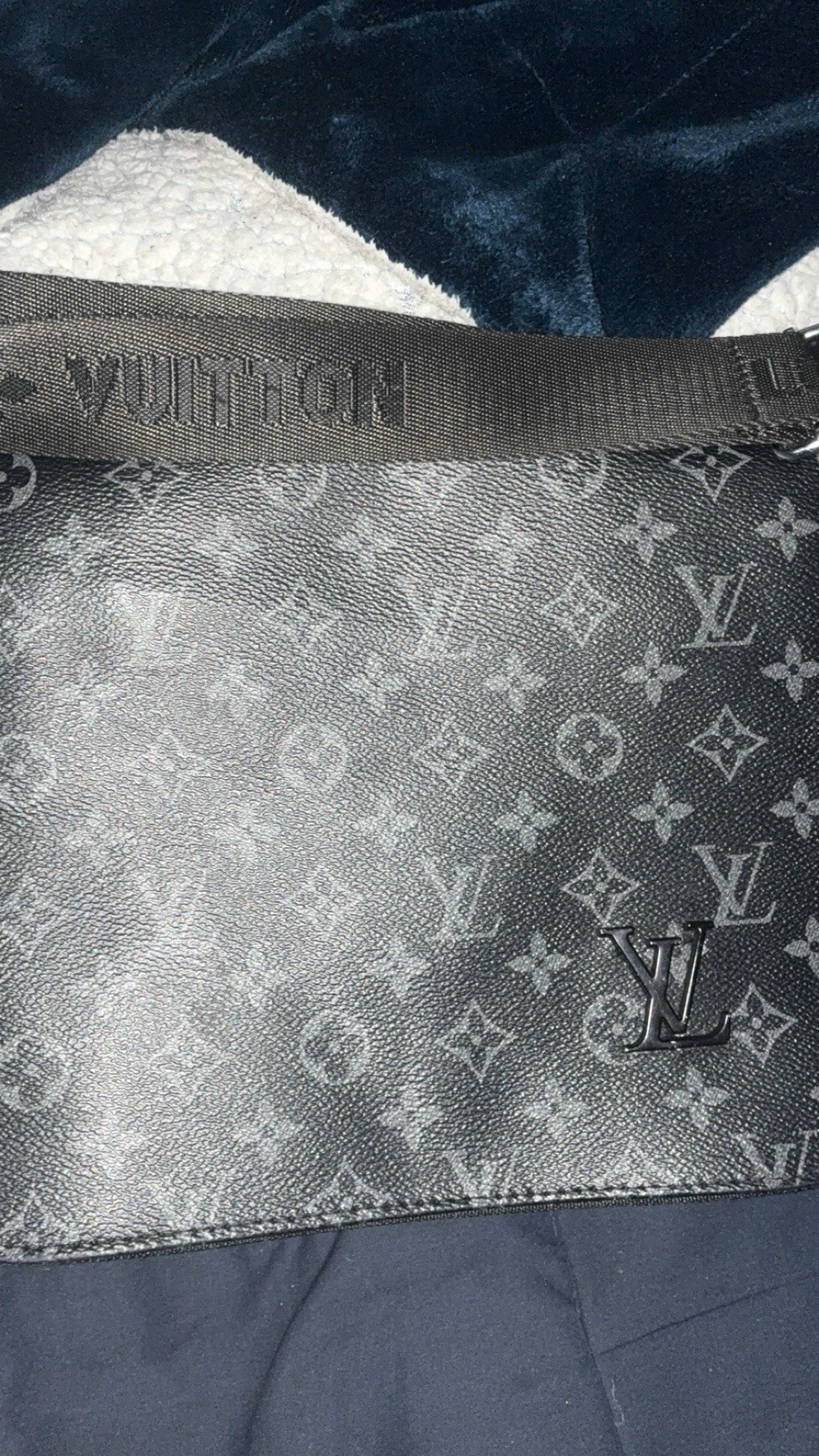 Louis Vuitton Monogram Eclipse Black/Gray Men’s Crossbody Bag, Zip Closure