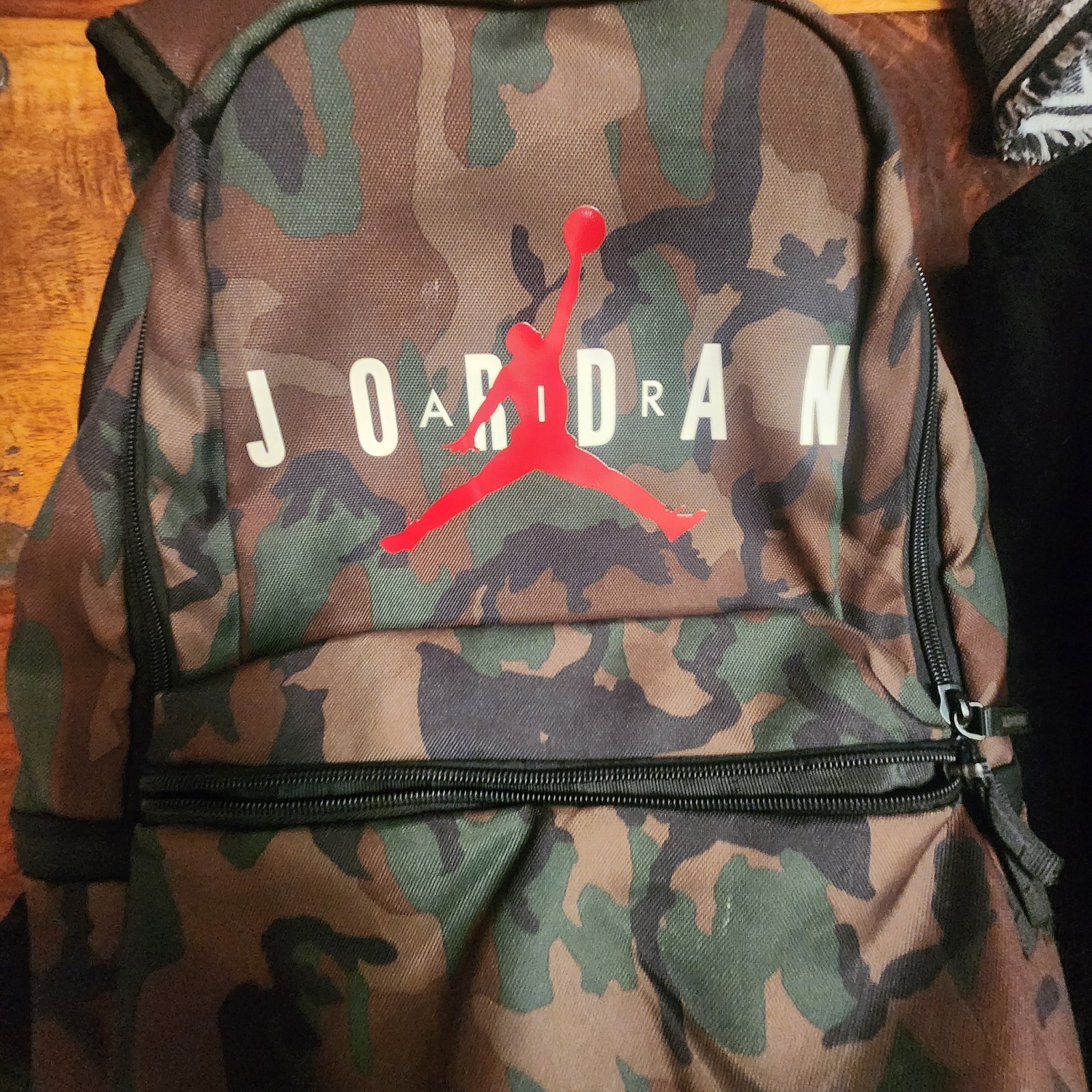 MICHAEL JORDAN AirJordan Camo Jumpman Classic Backpack School Sports Bag Laptop