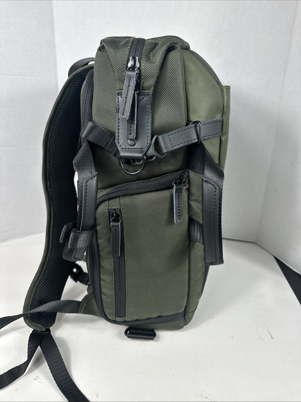 VANGUARD VEO SELECT 41 Backpack 3-Way Camera Bag Green Travel Film Photography