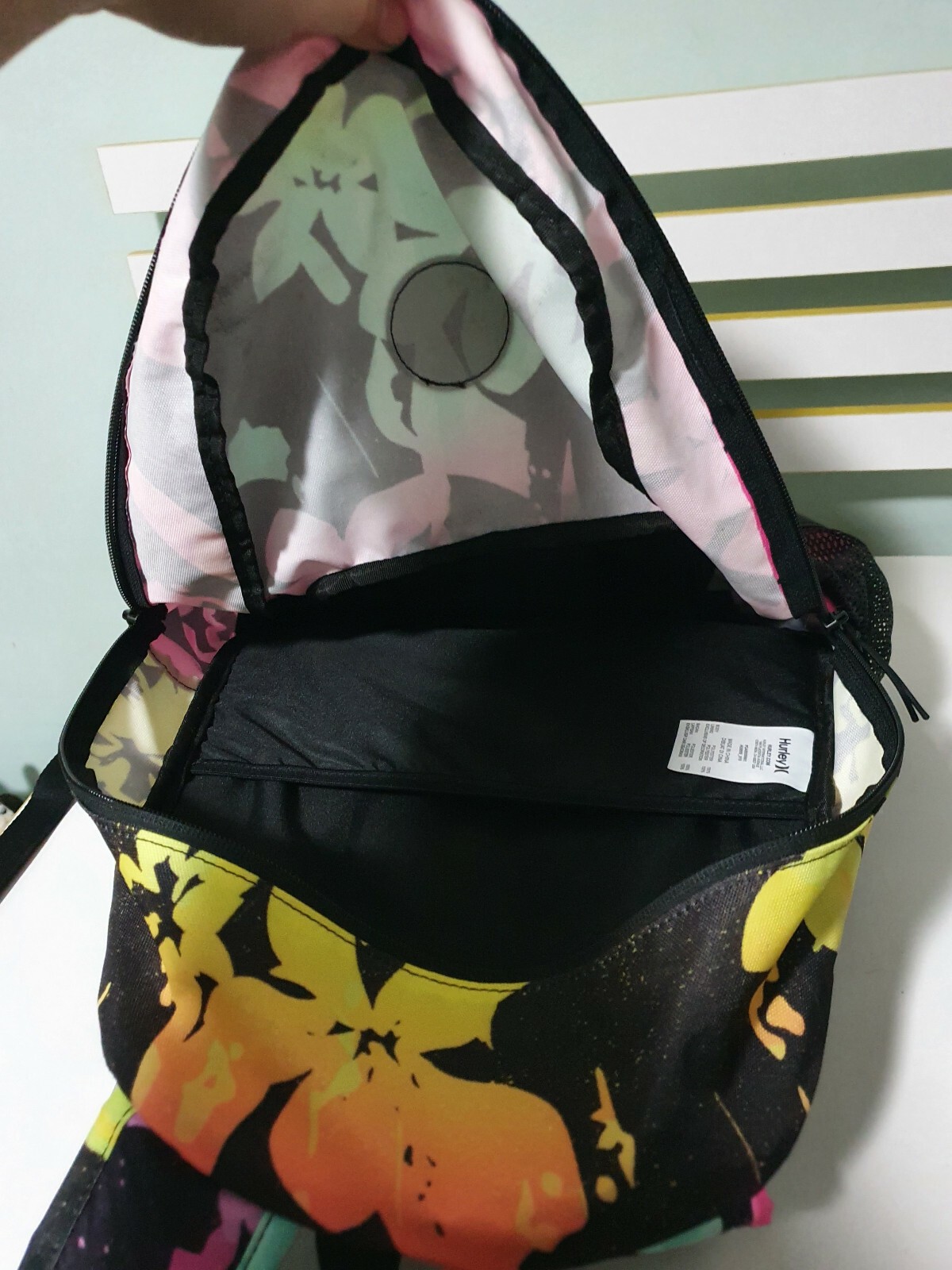 HURLEY BACKPACK MULTICOILOURED RAINBOW FLORAL BRIGHT 45CM TALL