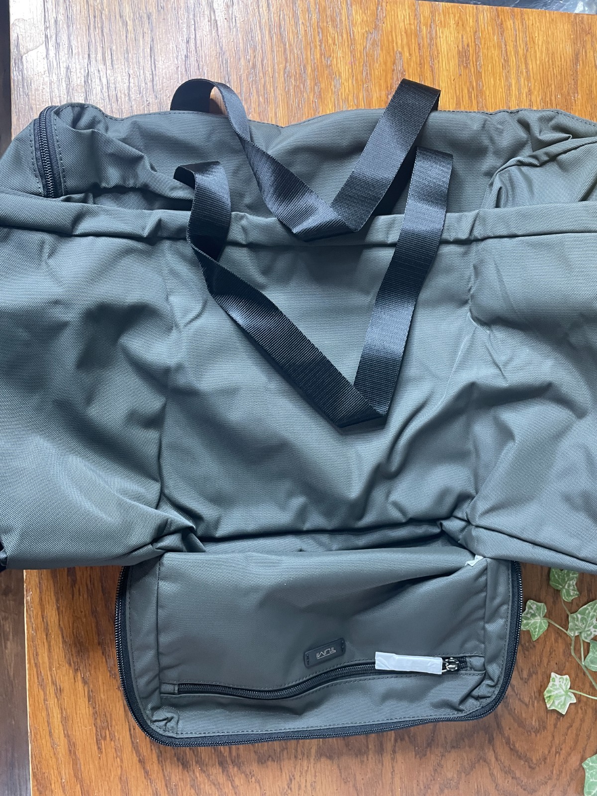 NWT TUMI DARK GREY PACKABLE DUFFLE FOLDABLE DUFFEL TOTE BAG TRAVEL CARRYON