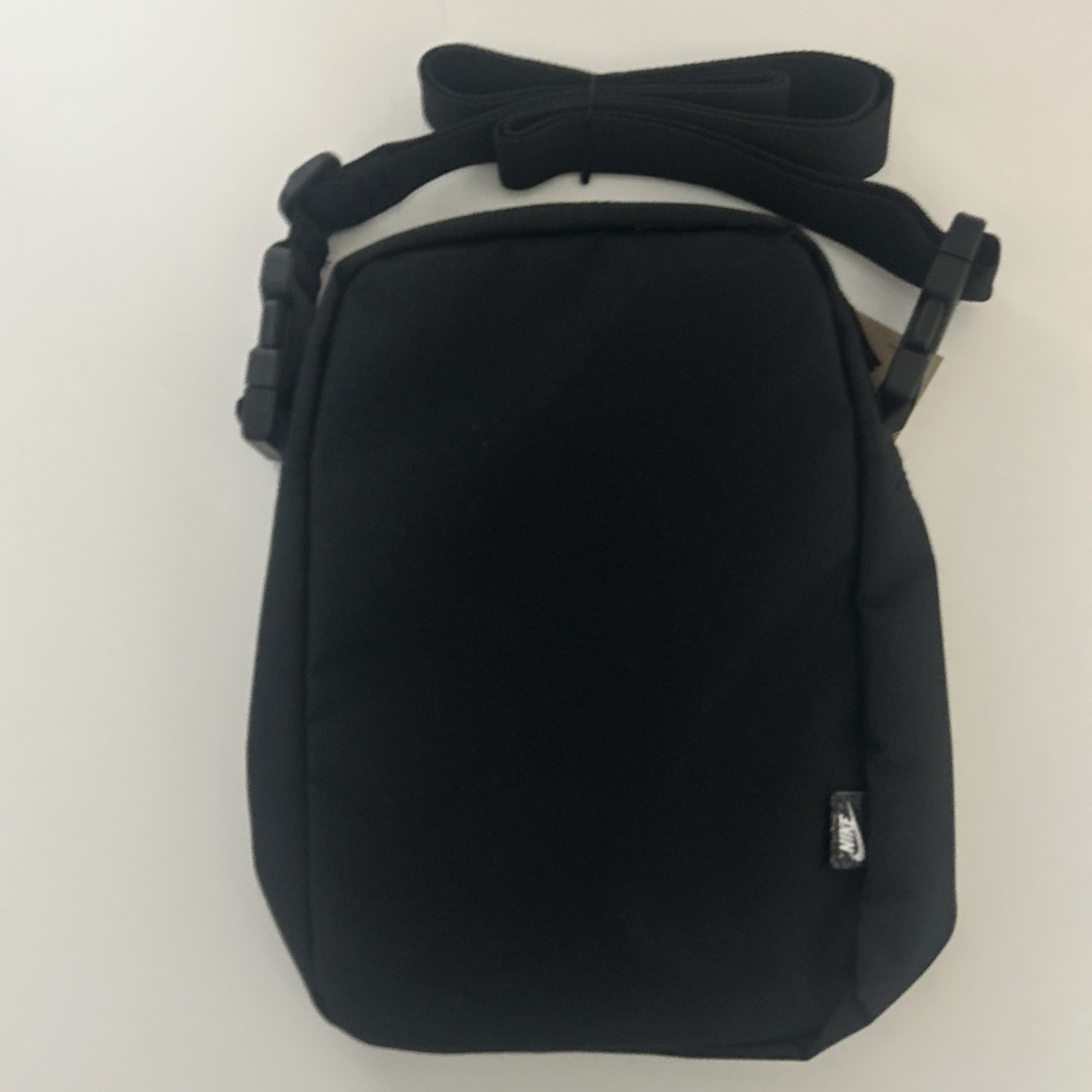 Nike Heritage Cross-Body Bag Black Unisex Small 4L Shoulder Sling Pouch NWT
