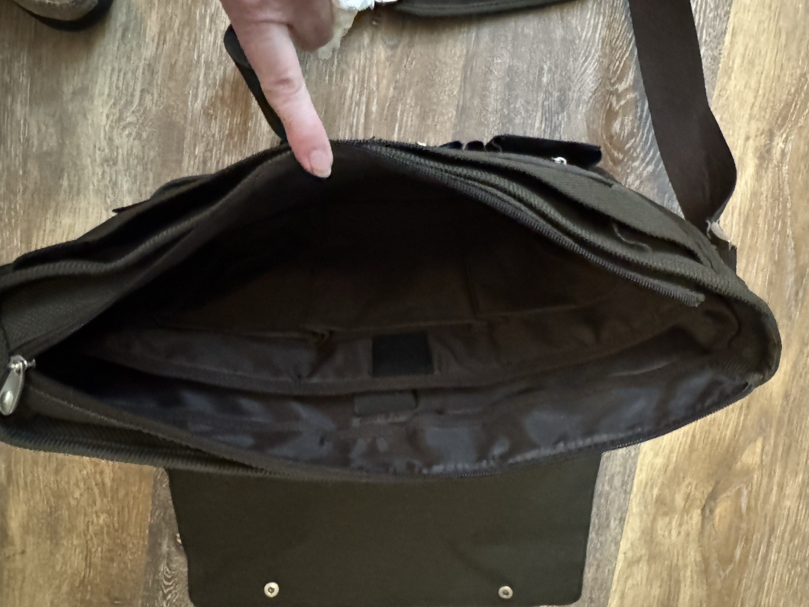 Khaki Green Thick Canvas Computer, Work Bag Strong Heavy Latch’s Lots Pockets