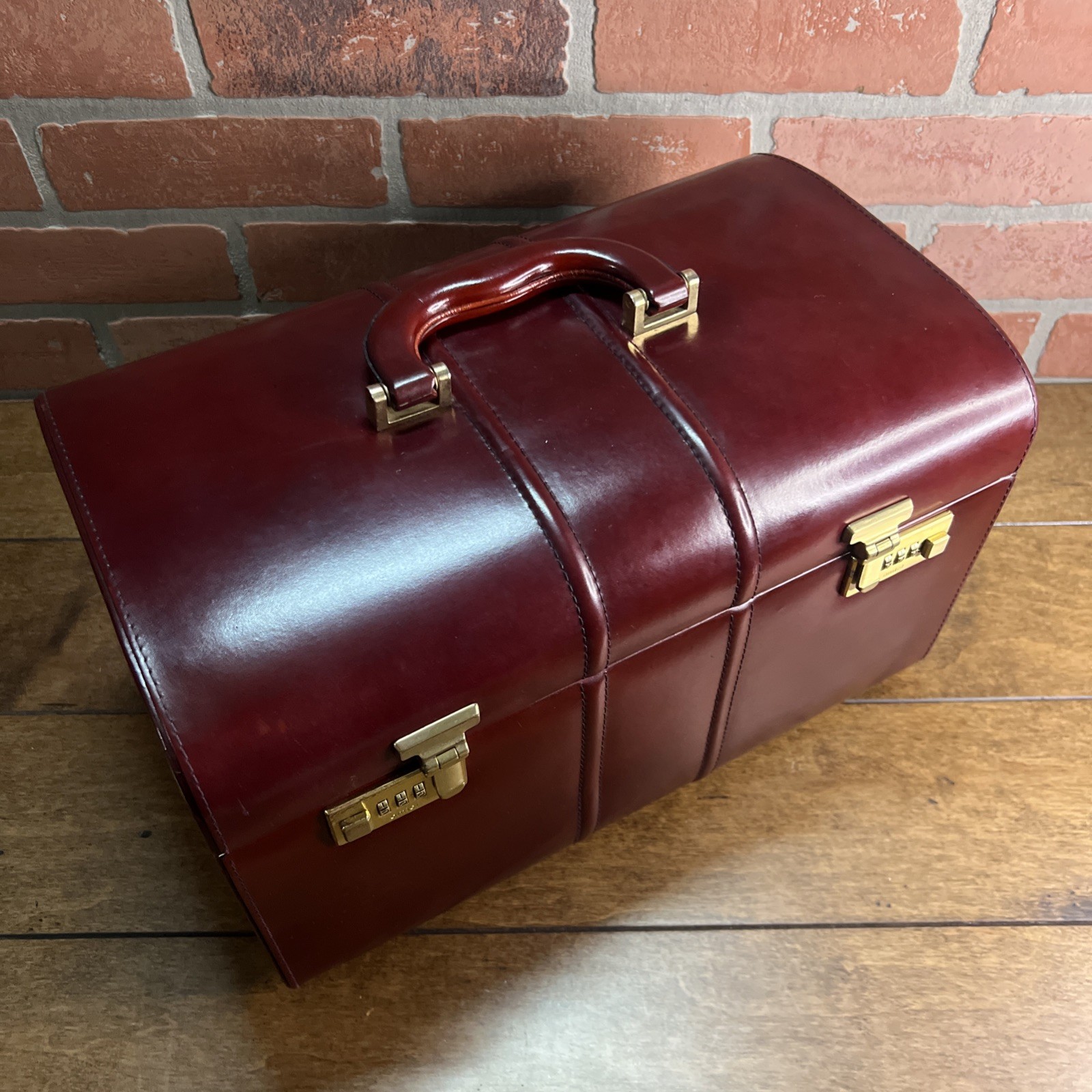 Amiet Bag Briefcase Attache Leather Vintage Train Case Euro Chic International