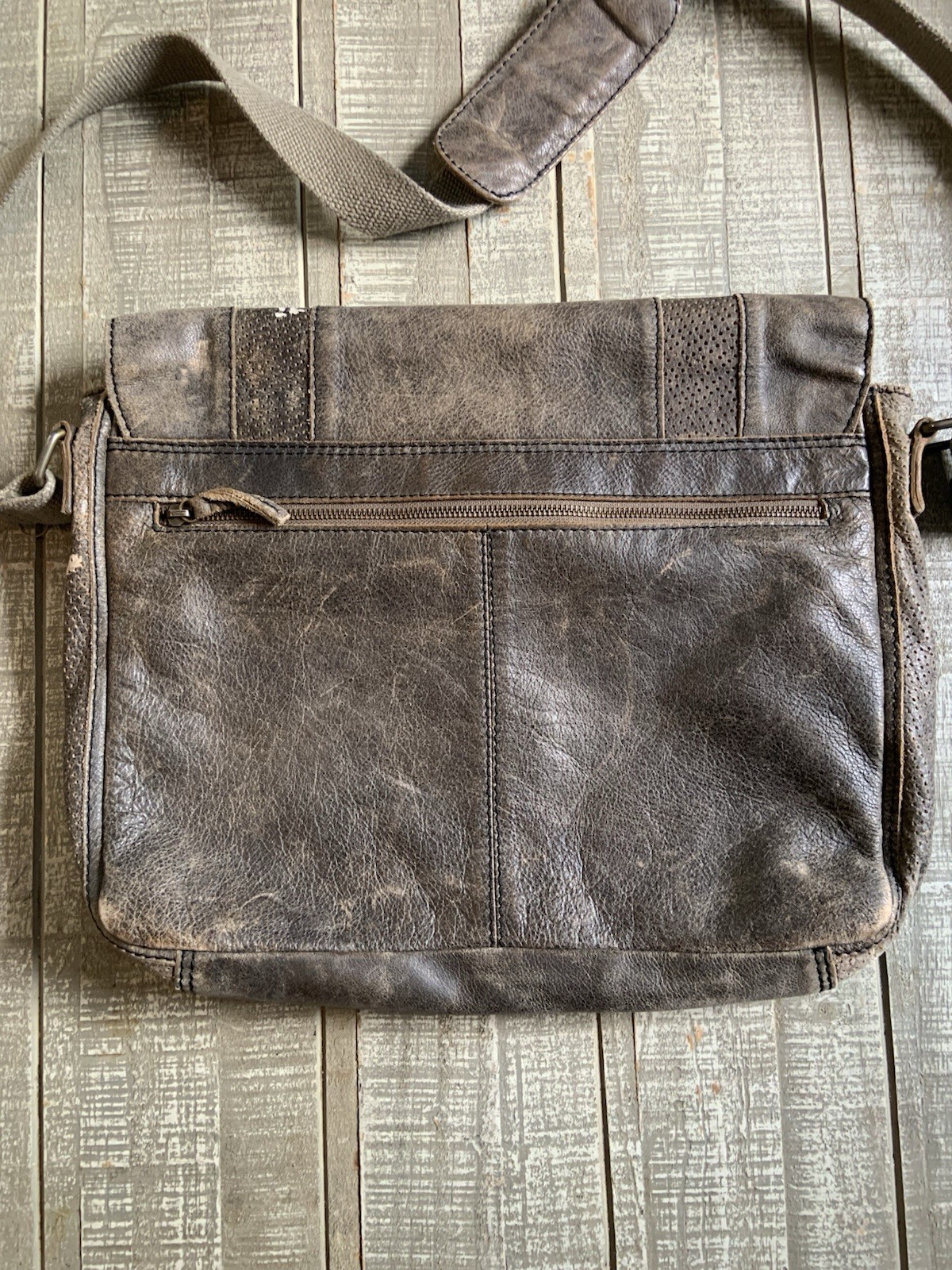 Black Rivet Wilson’s Leather Distressed Messenger Bag Large Laptop Vintage 15×12