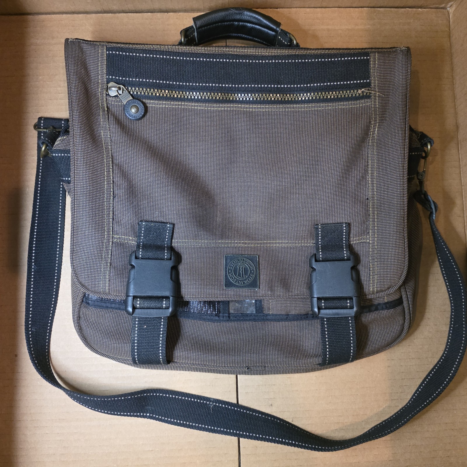 Stormtech Brown Medium Messenger Bag – Zip & Buckle Flap, Inner/Outer Pockets