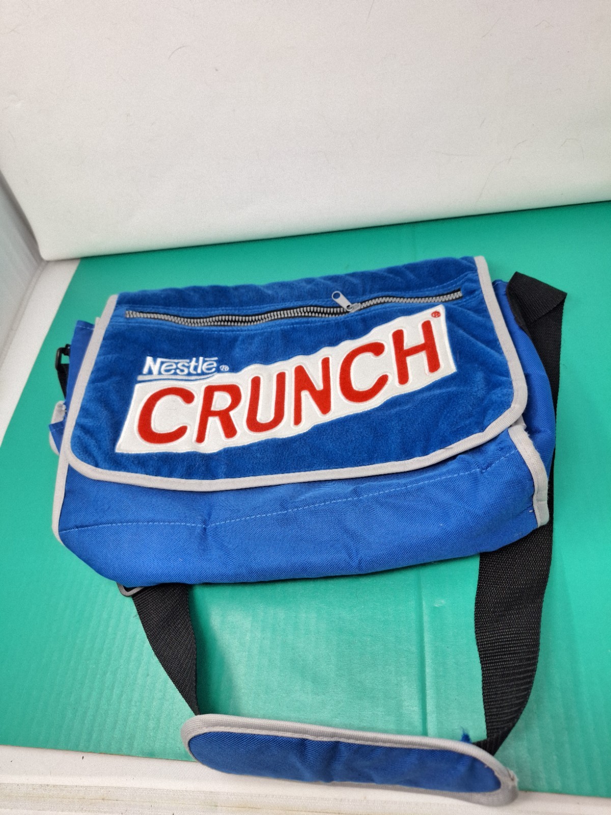 NESTLE CRUNCH CHOCOLATE MESSENGER SHOULDER BAG SCHOOL WORK GIRL SCOUTS PLUSH