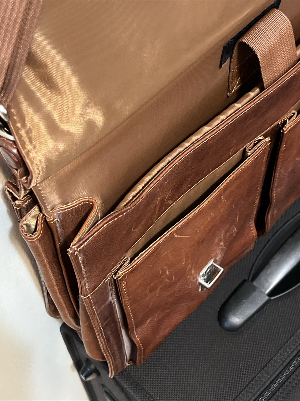 Wilsons Leather Messenger Bag Briefcase Laptop Shoulder Bag – Brown, EUC