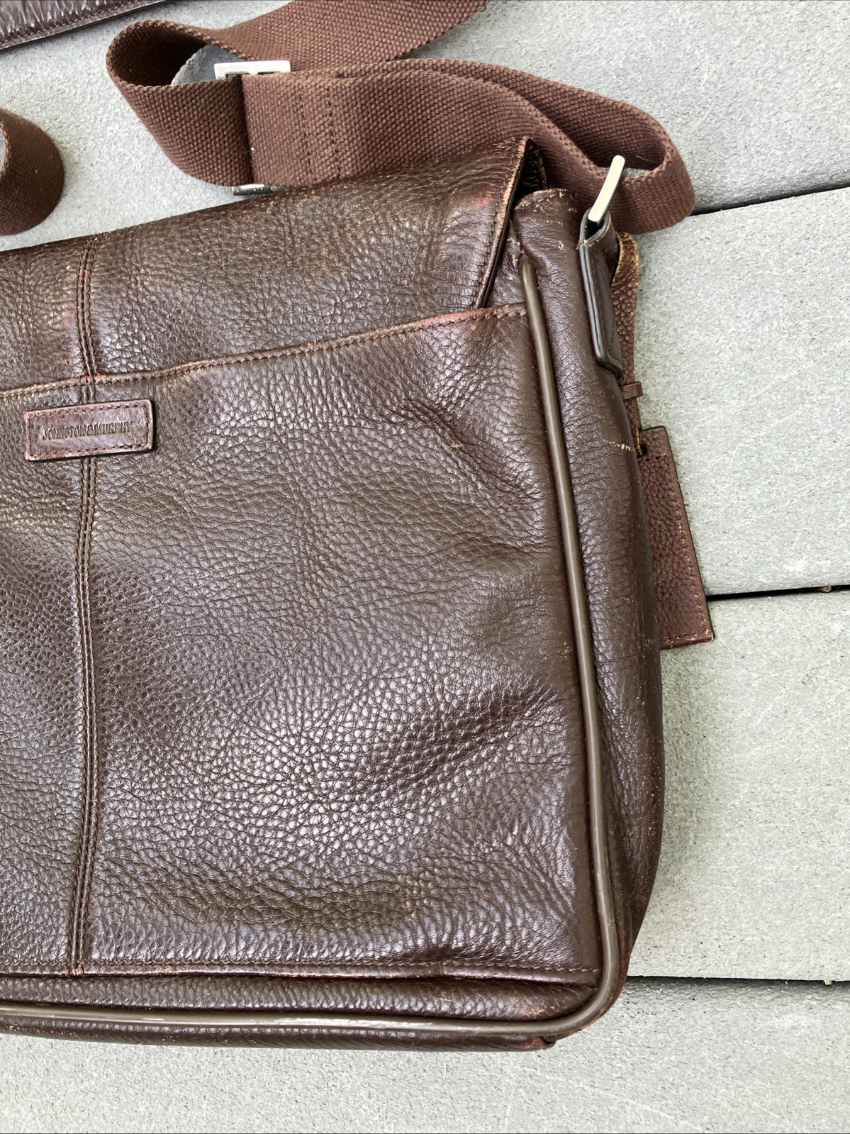 Johnston & Murphy Brown Leather Messenger Bag