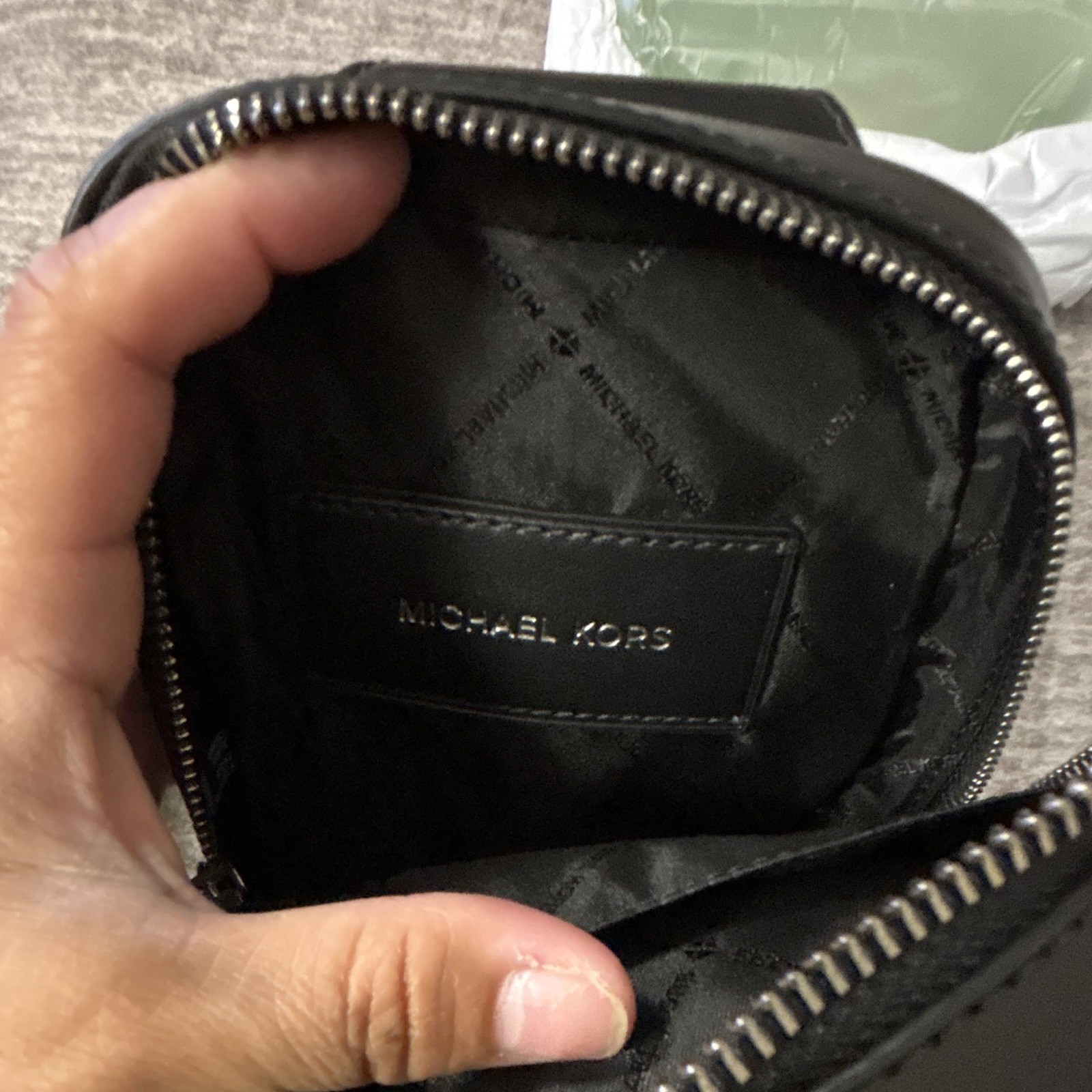 Michael Kors Cooper Medium Sling Pack Crossbody Bag White/Black Logo Zip