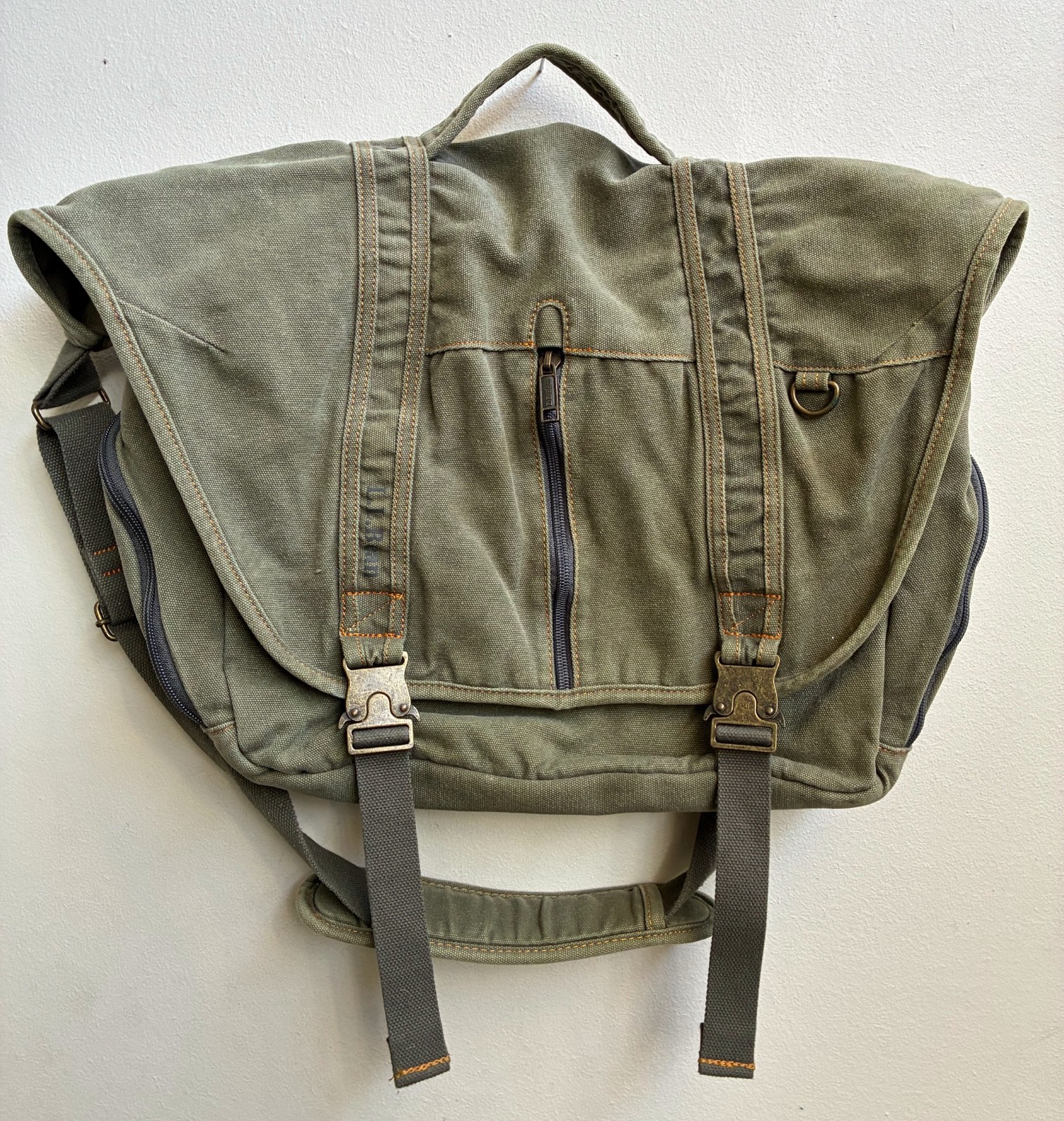 Vintage L.L. Bean Canvas Messenger Laptop Bag Army Green Paperboy Style RARE