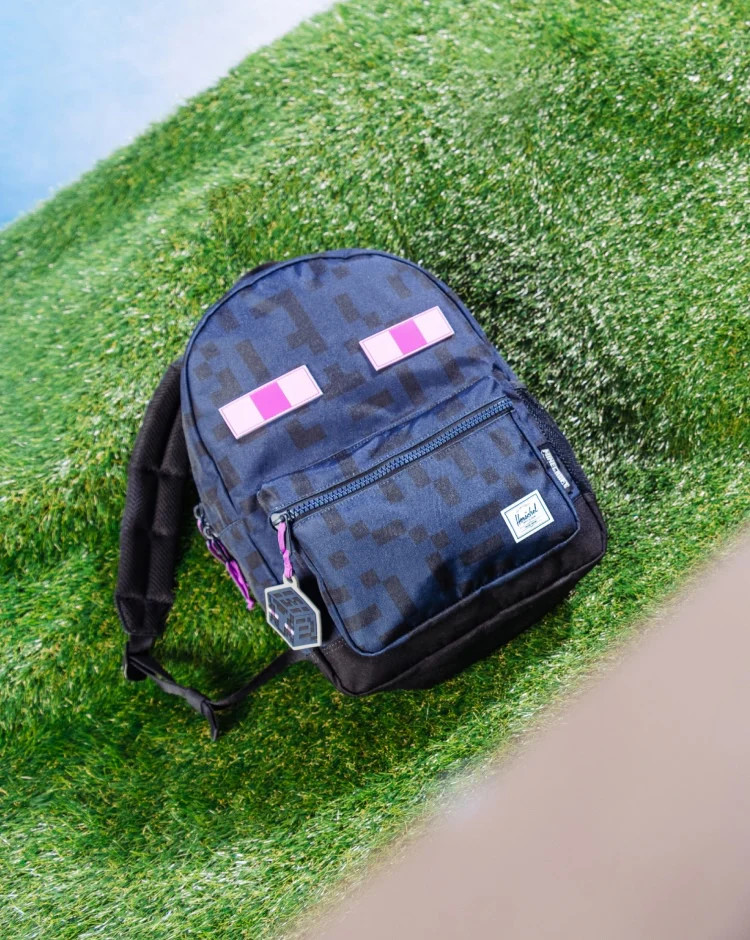 Minecraft Herschel Héritage Youth Backpack – 26L – Purple Enderman – NWT