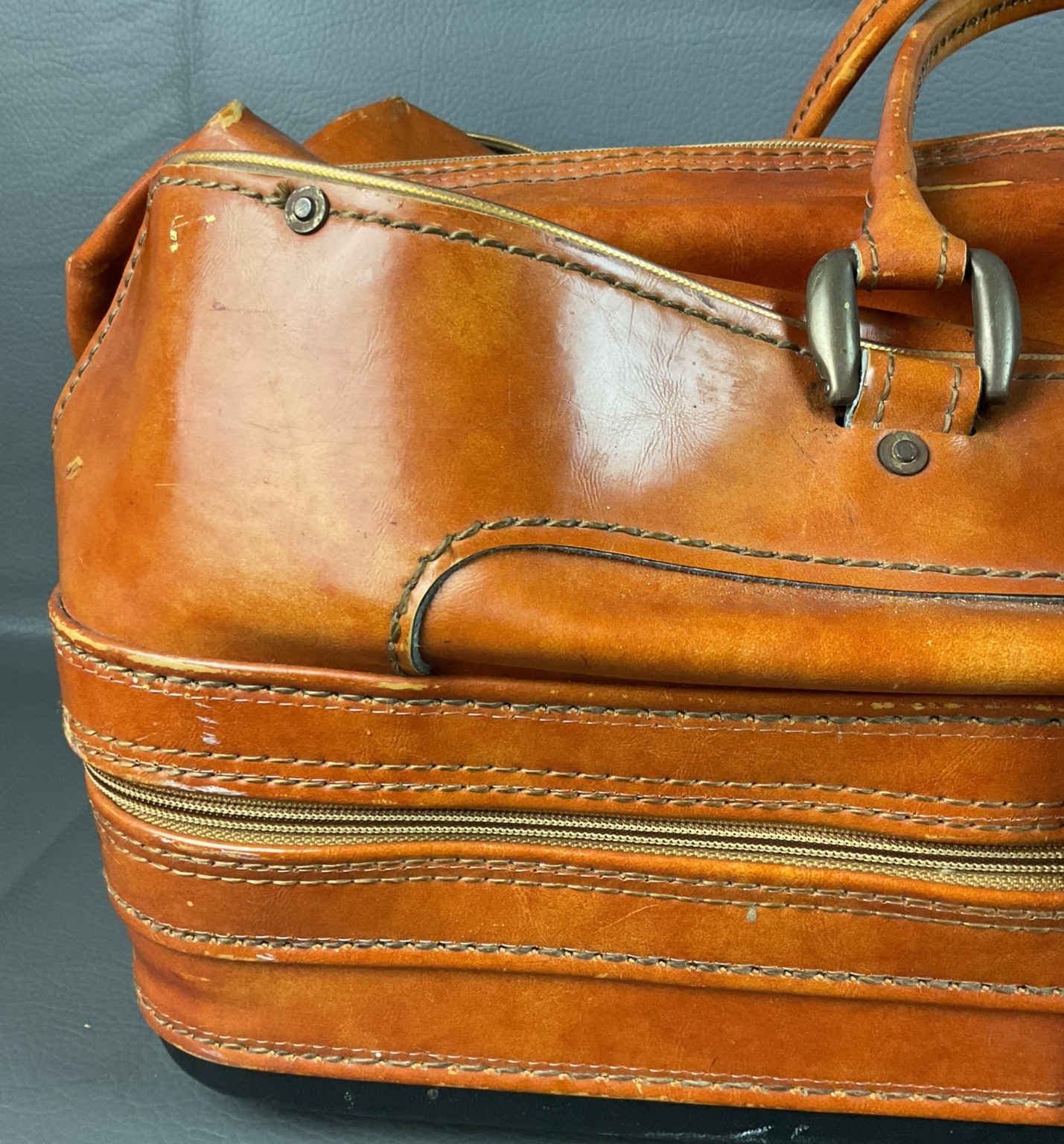 RARE Brown Leather Locking Burton Duffle Divided Bag Hard Bottom