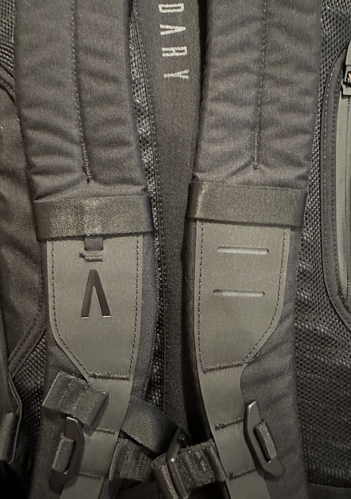 Mint Boundary Supply Errant Pack 22L Black LaptopTech TravelBackpack Bag LikeNew
