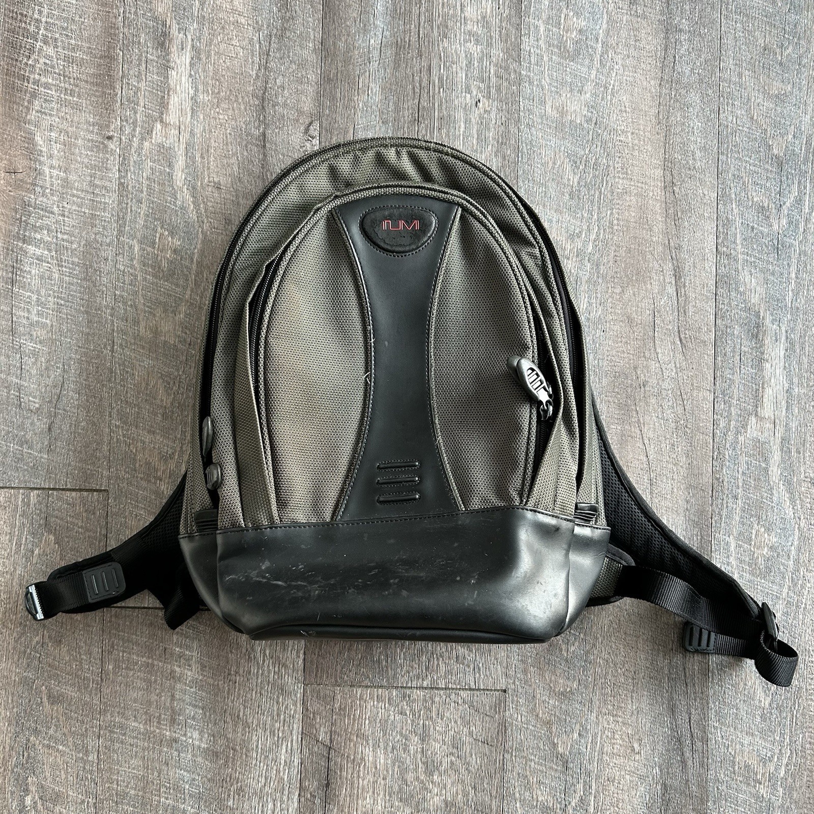 Tumi T2 Tech Backpack 513G Olive Green Appr Ballistic Nylon & Leather