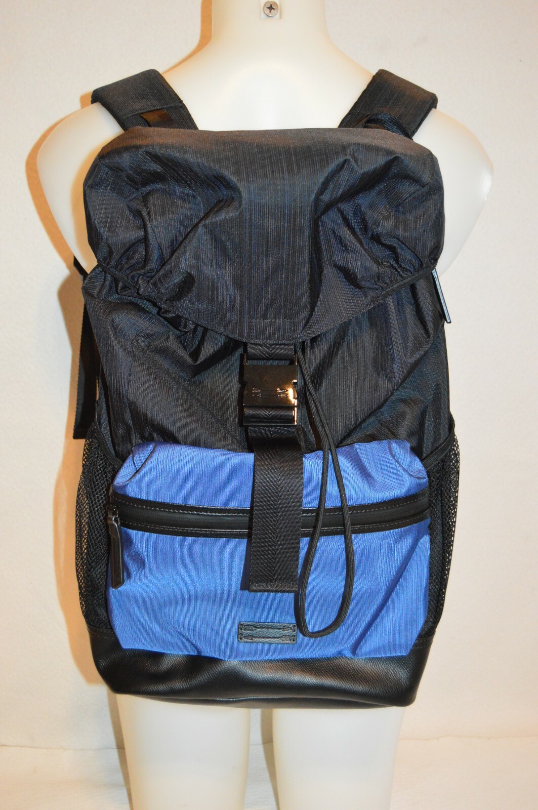 URI MINKOFF COLISEUM Backpack Bookbag NWT Size 20x11x5in Retail $250