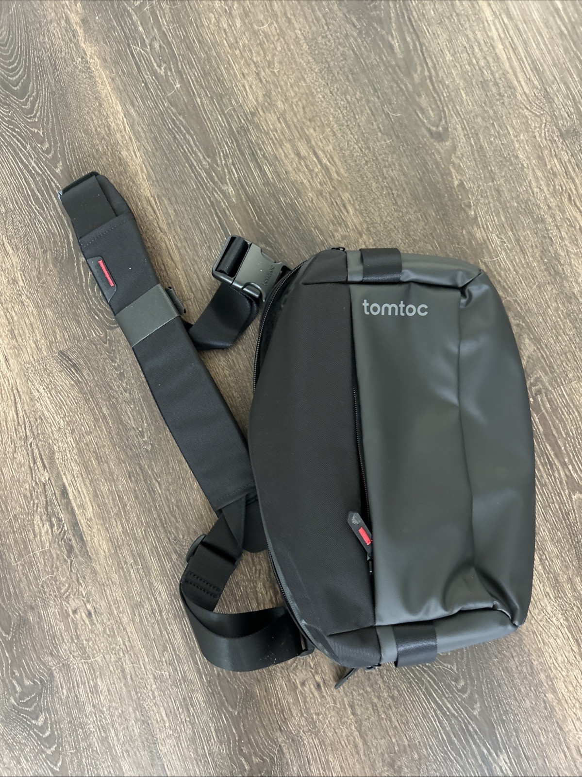 Tomtoc COMPACT EDC SLING BAG courier gamer fashion LARGE shoulder crossbody NWOT