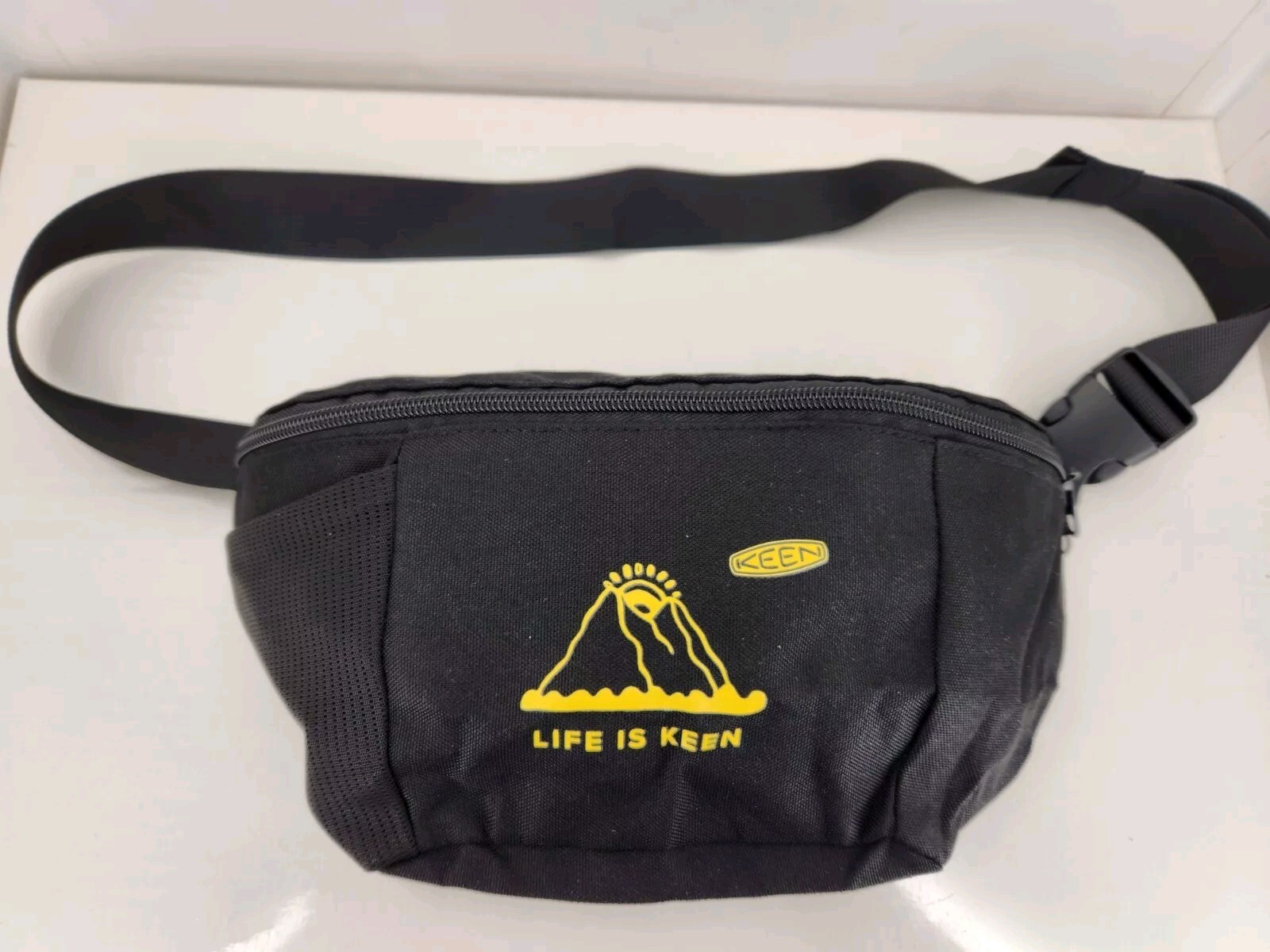 KEEN life is KEEN black waist pack Crossbody bag Black yellow mountain sun logo