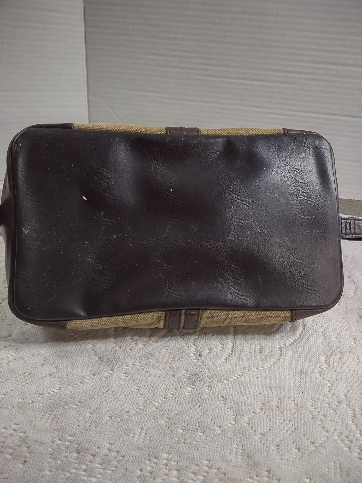 Fossil Canvas & Leather Brown Beige Toiletry Cosmetic Travel Bag Hinged Lid Read