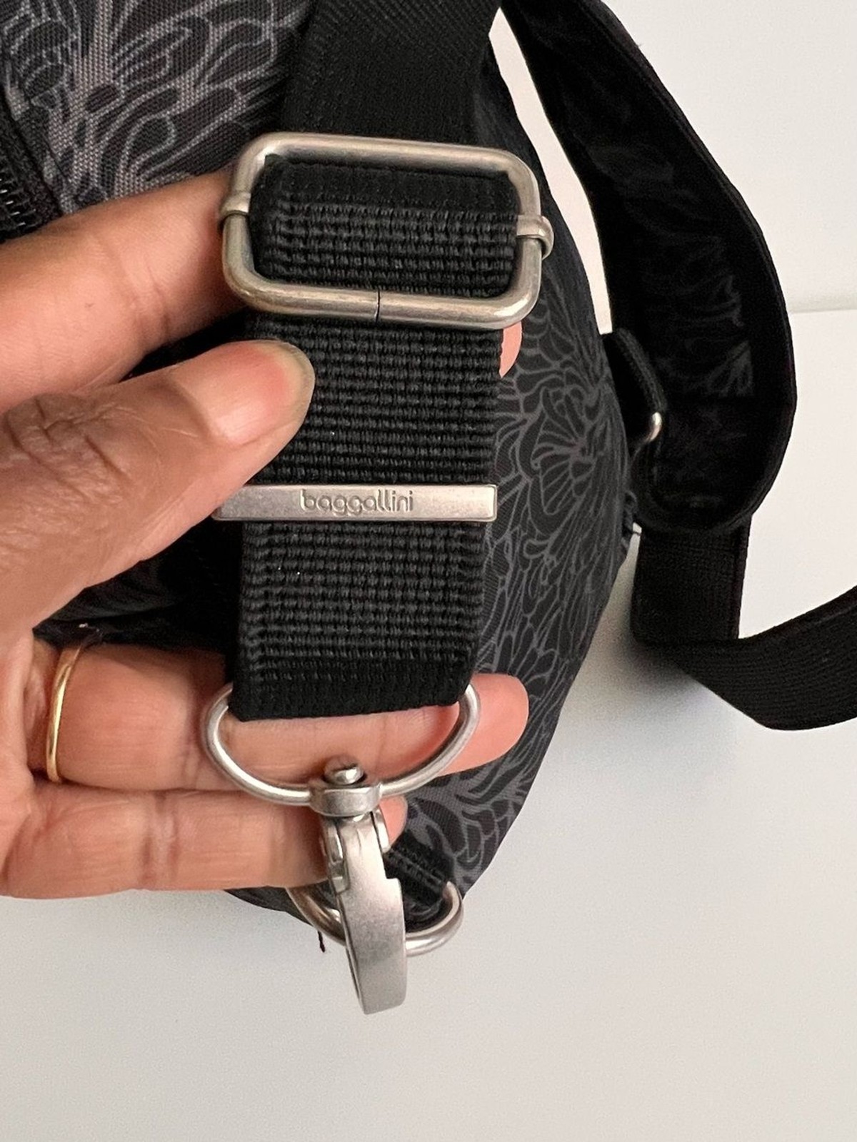 Baggallini Black and Gray Floral-Pattern Sling Bag