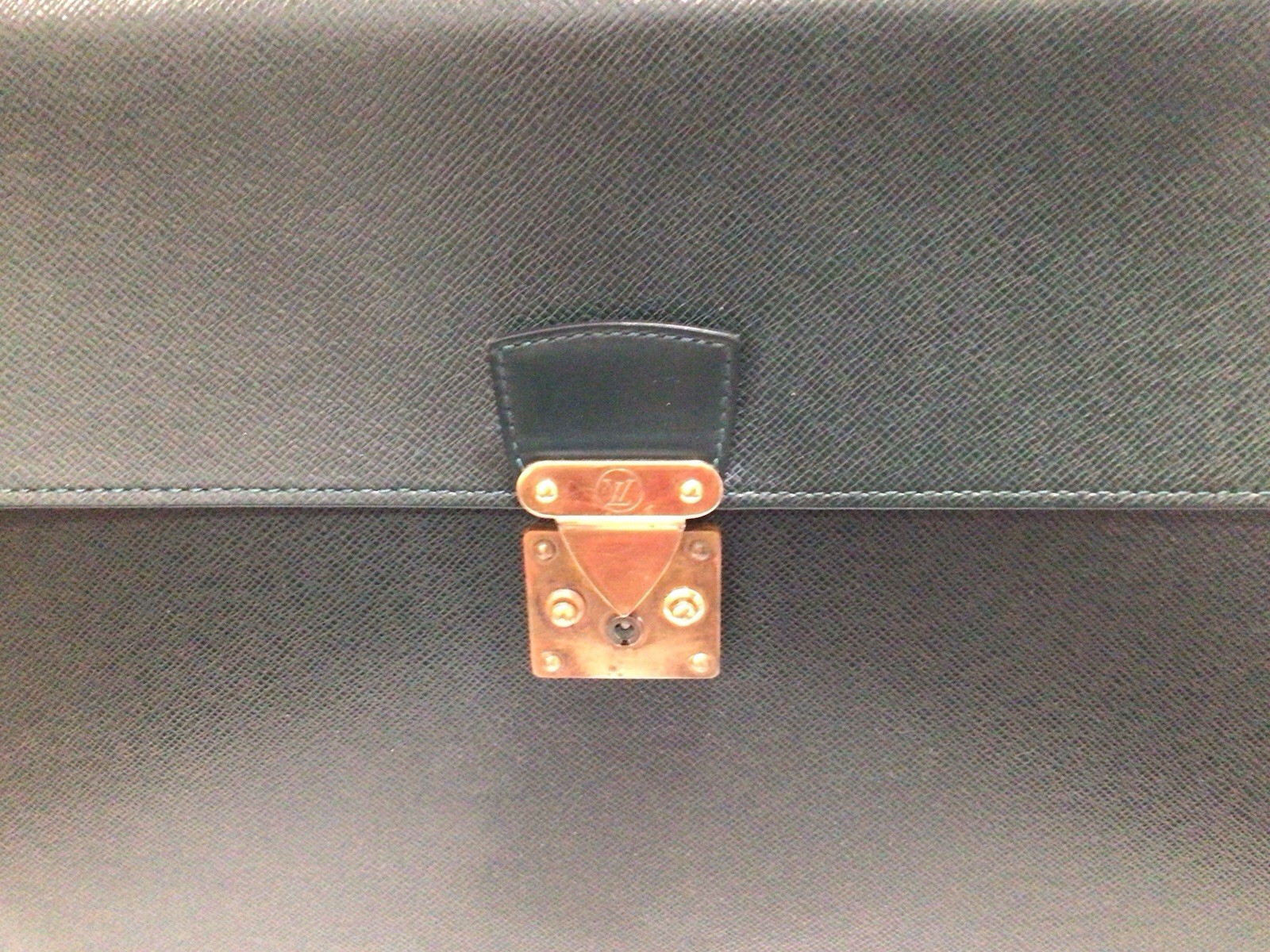 LOUIS VUITTON PARIS BRIEFCASE DOCUMENTS BAG – TAIGA / CODE MI0965 /GREAT