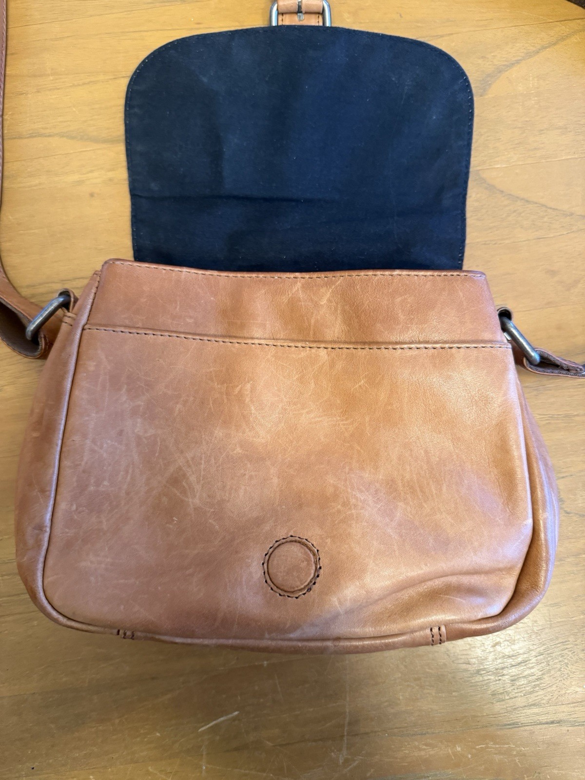 Harbour 2nd Distressed Worn Leather Crossbody Messenger Small Purse Bag