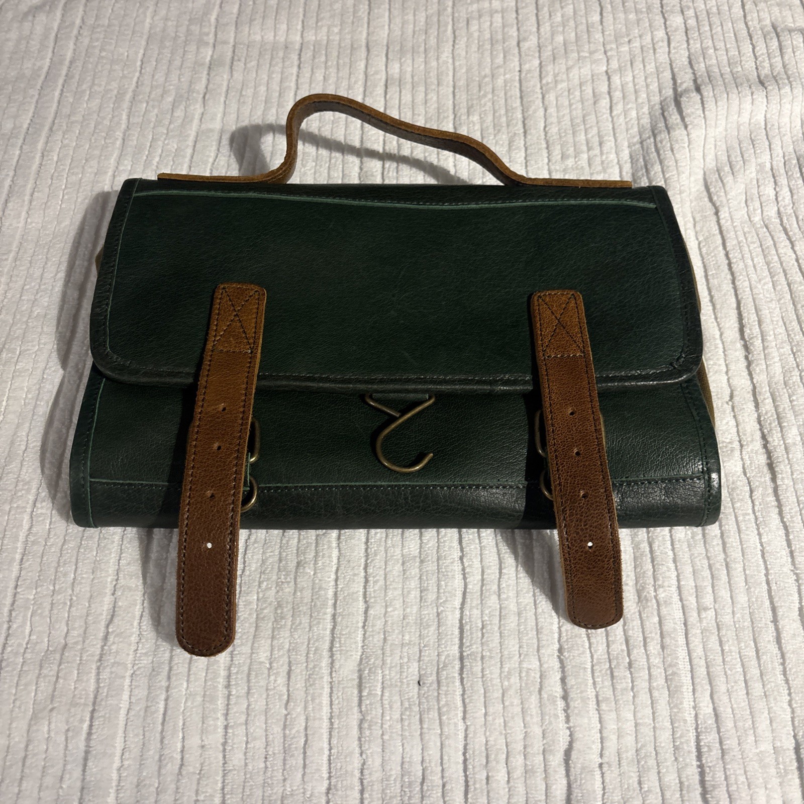 KomalC ~ Buffalo Brown Leather Hanging Toiletry Bag Dopp Kit Travel ~ 12″ x 8″