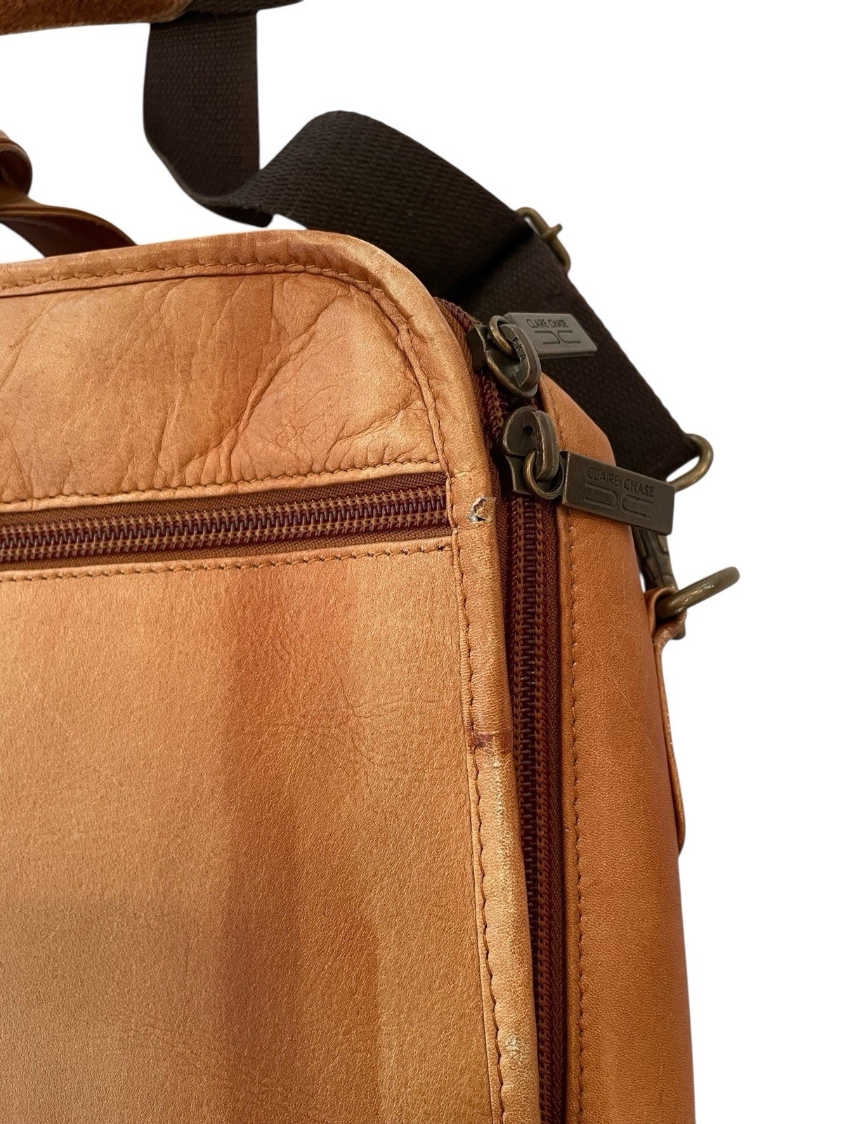 Claire Chase Distressed Tan Leather Laptop Briefcase Shoulder Bag Carry On Large