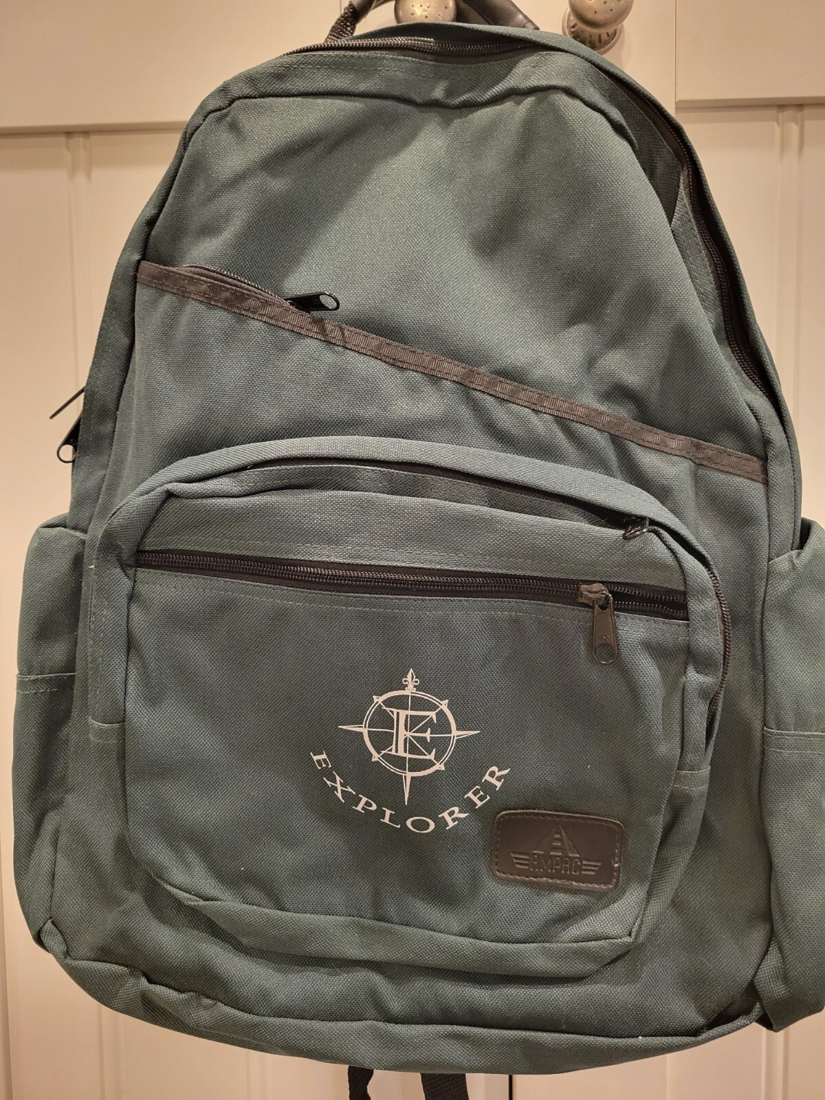 Ampac ”EXPLORER” hunter green Backpack Hiking /travel Bag many compartments