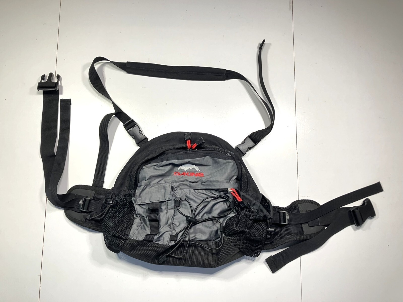 DAKINE Black/Gray/Red BIG WAIST BAG Outdoor Hike Travel Fanny Pack Gym Gear