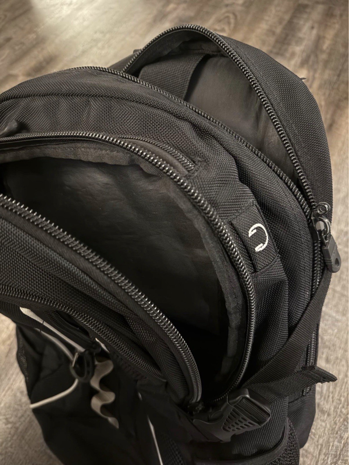 John Deere Blackhawk Backpack, heavy duty, many compartments, 15in laptop sleeve