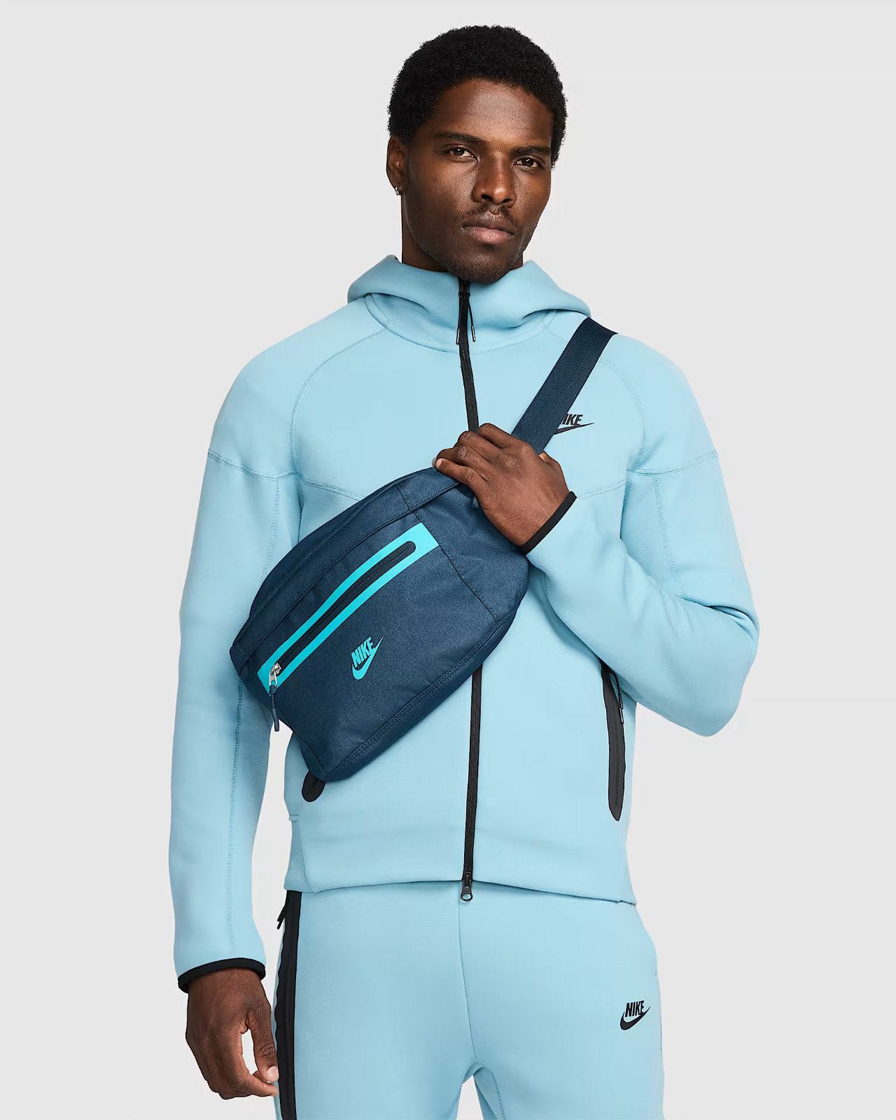 Nike Elemental Premium Fanny Pack 8L Armory Navy Crossbody Unisex Bag DN2556 478