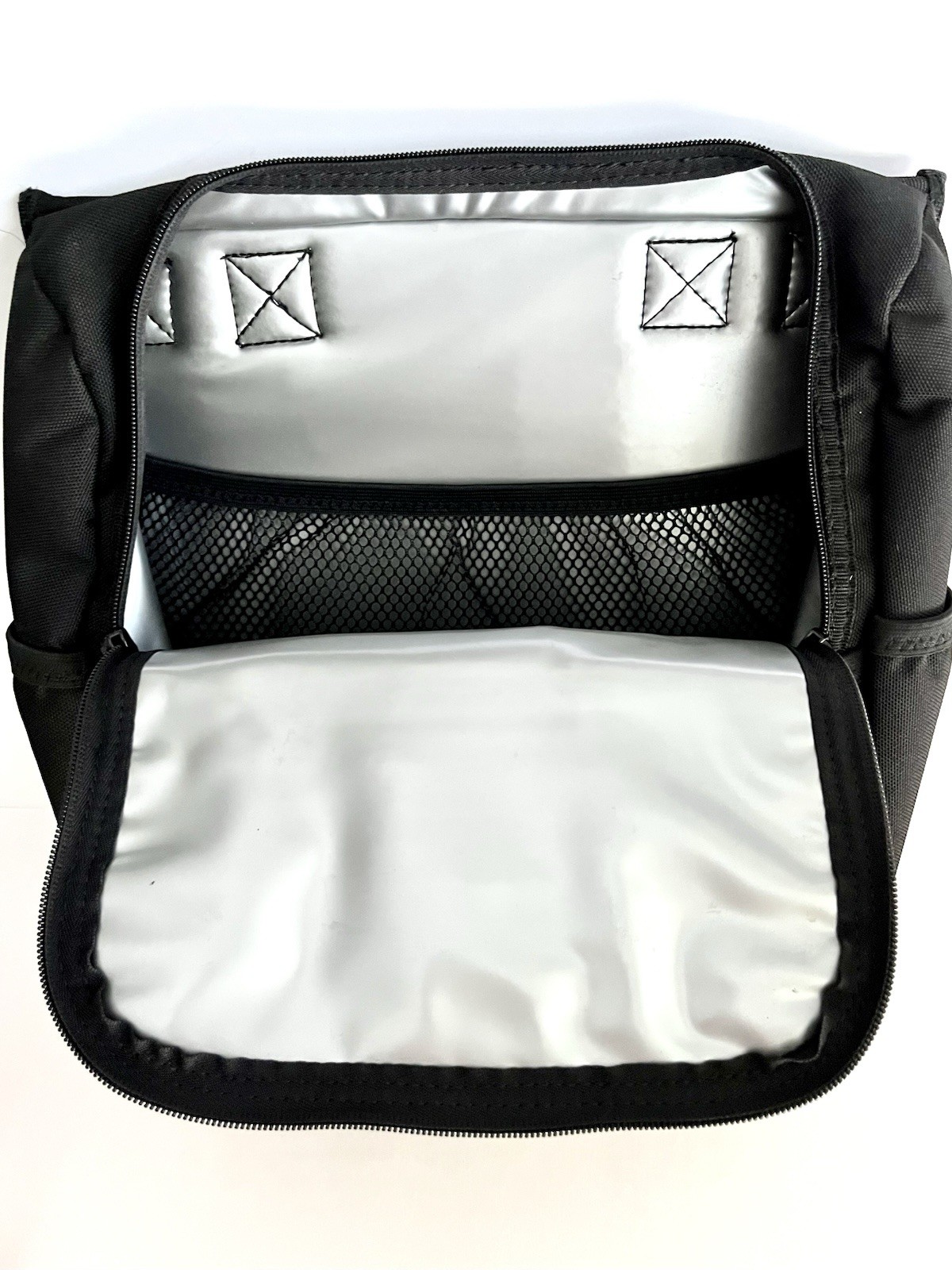 Duluth Trading Crossbody Insulated Messenger Workman Commuter Bag Compartments