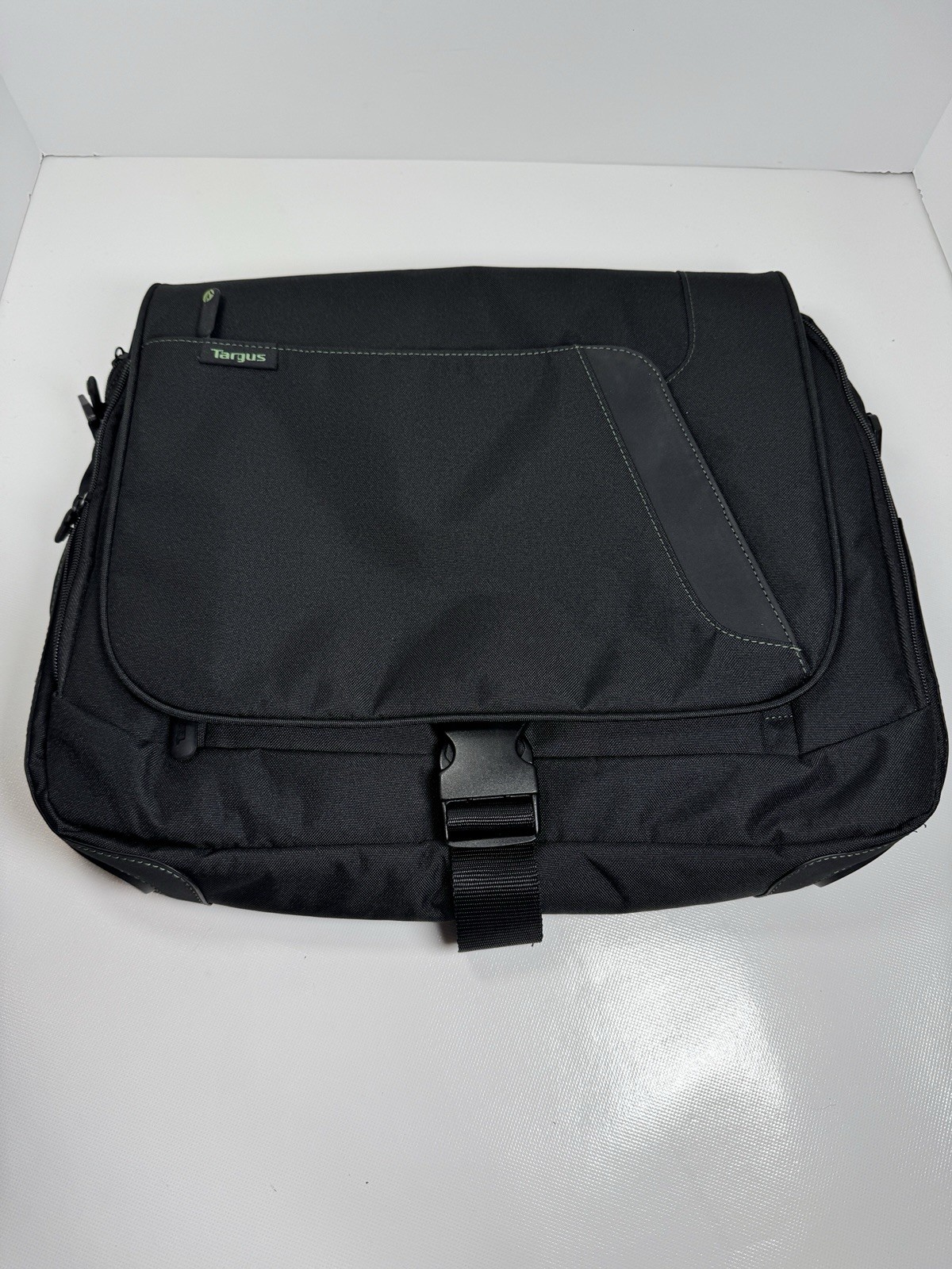 Targus Ecosmart Cypress 14in Laptop Bag Dividers Briefcase Vintage NWT