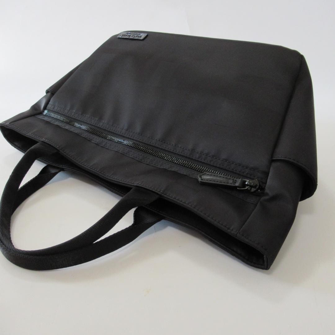 Authentic BLACK LABEL CRESTBRIDGE Black Nylon Tote Bag 21cm x 37cm x 13cm Damage