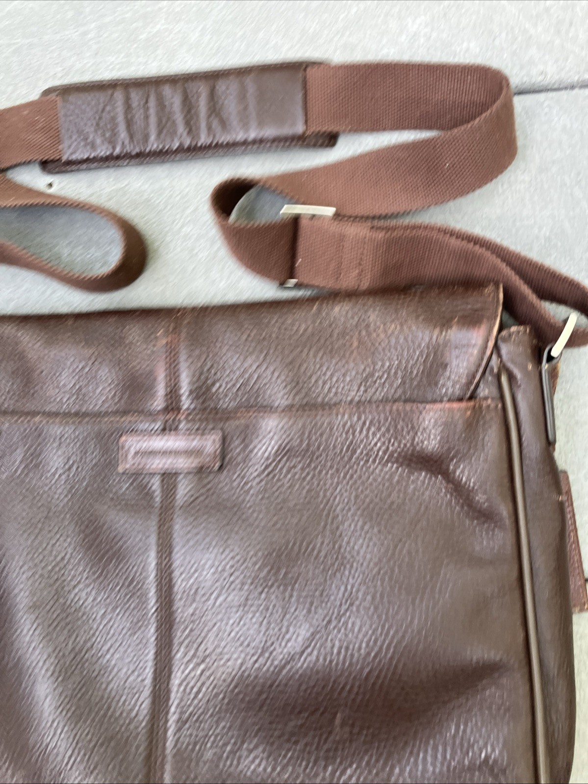 Johnston & Murphy Brown Leather Messenger Bag