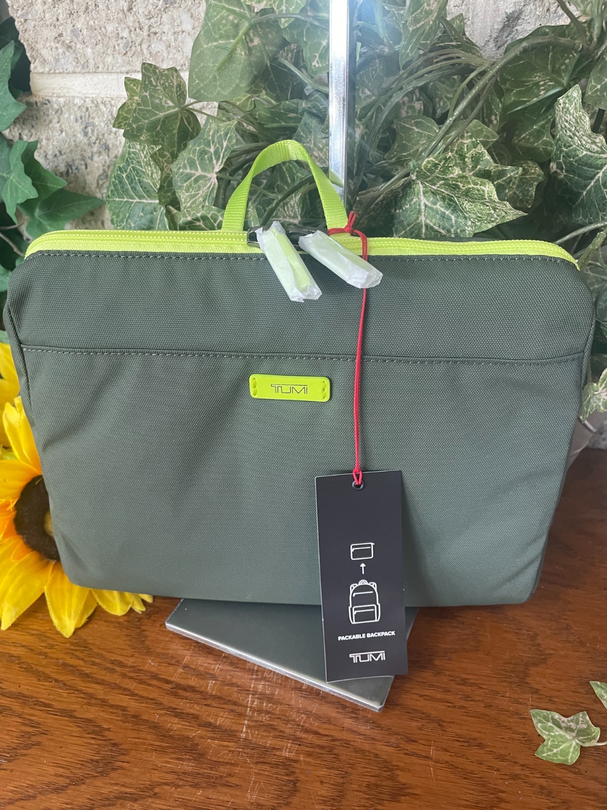 NWT TUMI GREEN/LIME PACKABLE BACKPACK FOLDABLE SHOULDER LARGE BAG TRAVEL CARRYON