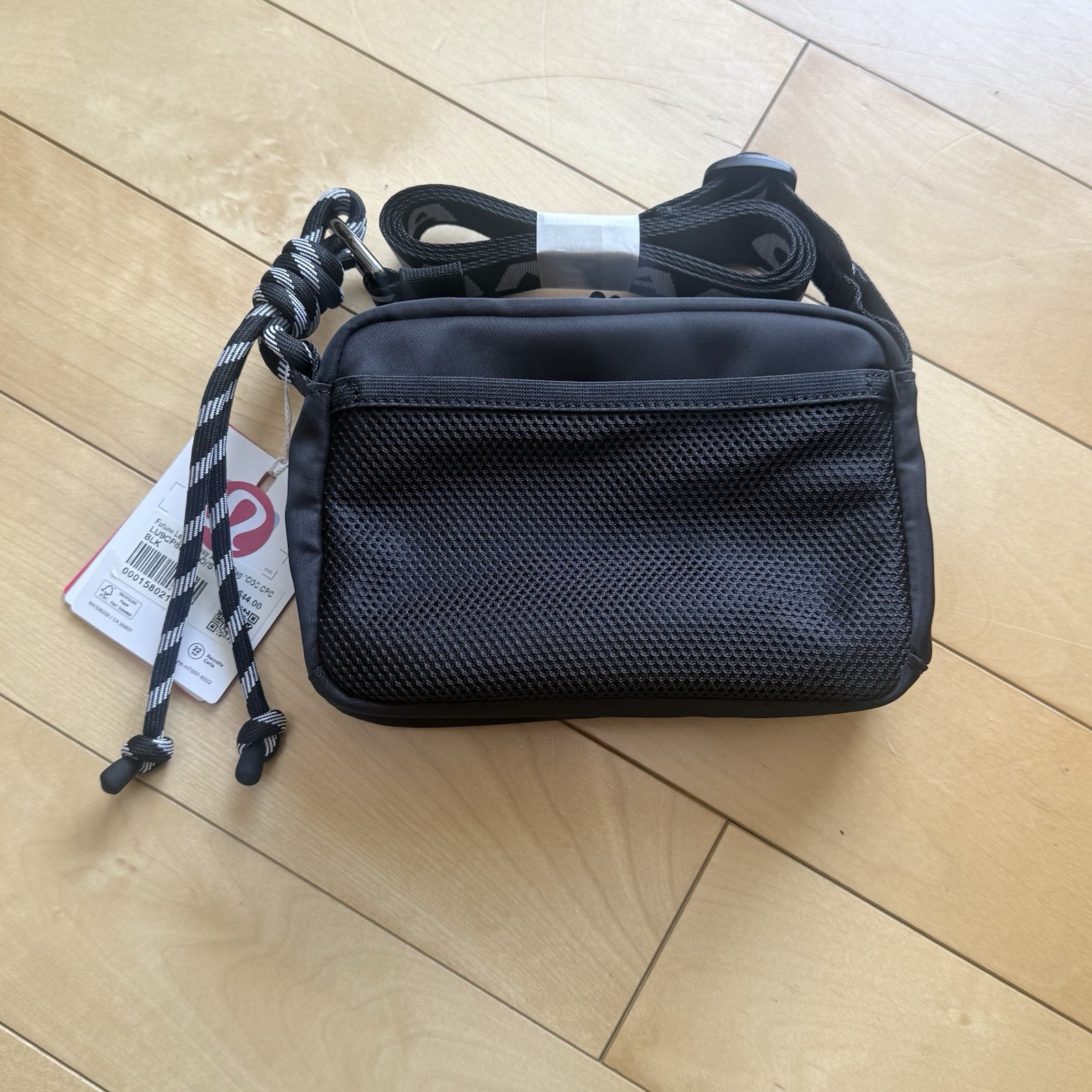 NWT! Team Canada x Lululemon Future Legacy Easy Access 1.5L Belt Bag Black