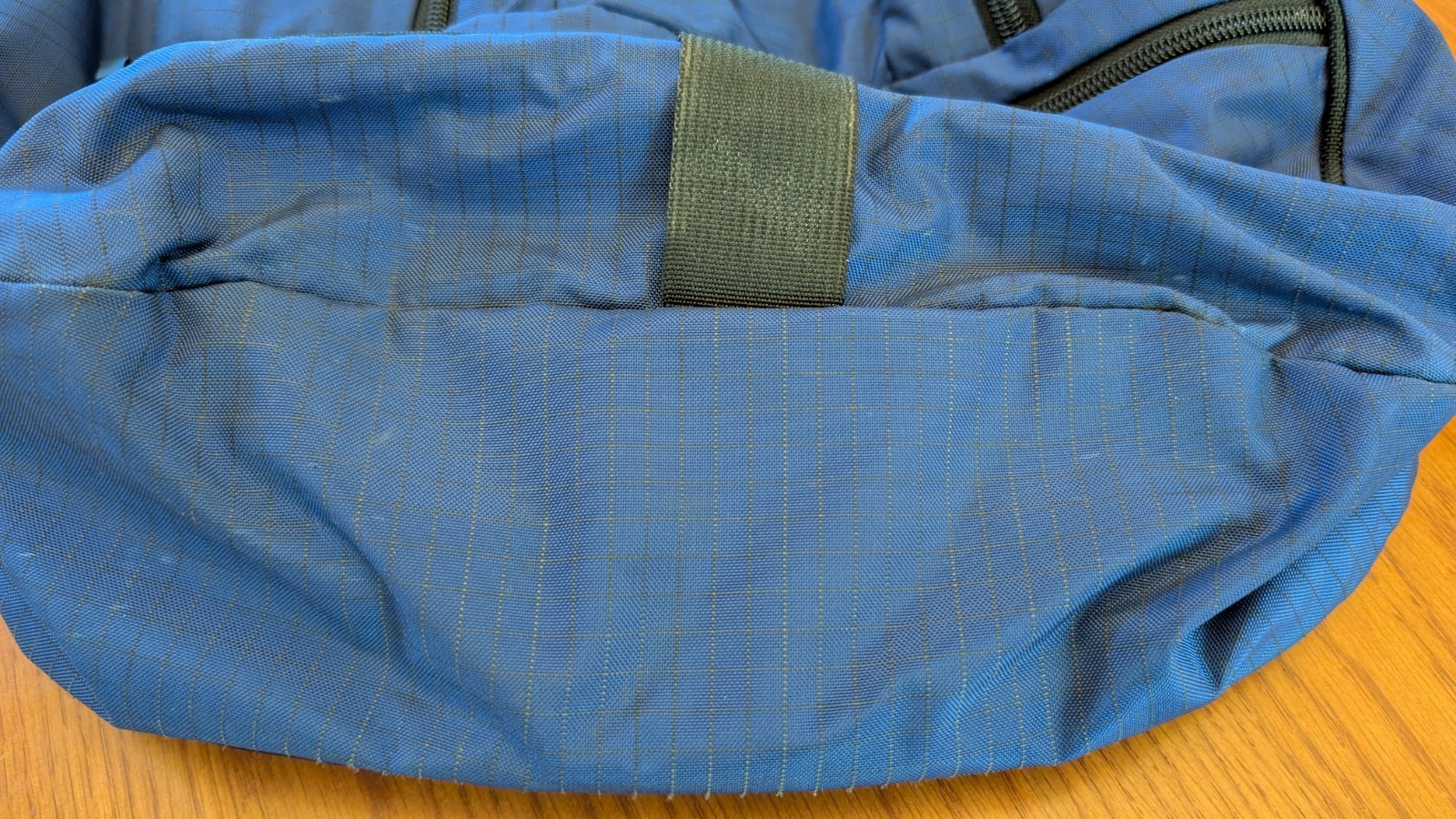 TOM BIHN – Synapse 25 – Nordic / Northwest Sky – Used