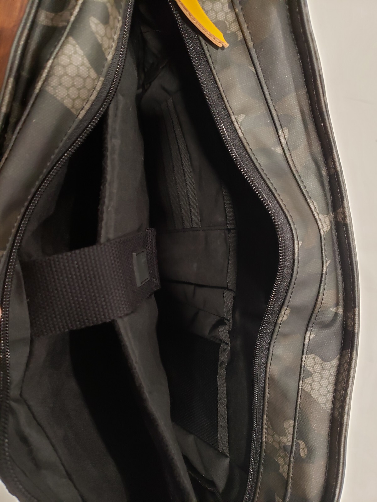 HEX Tactical Camo Messenger Laptop Bag -Padded- Unisex- DT8919 -Design in USA