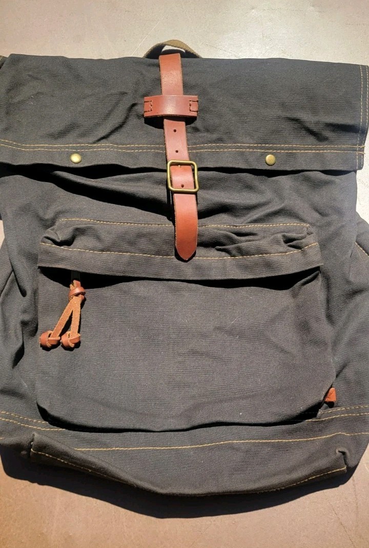 AMERICAN EAGLE Black Canvas/Leather Rucksack Backpack Large Pockets Drawstring