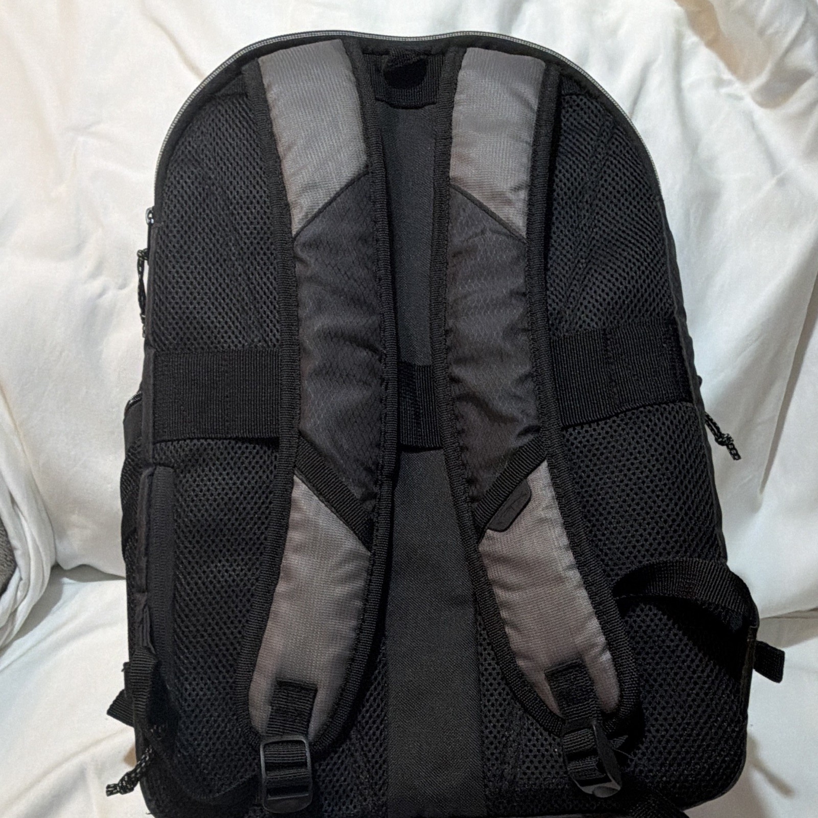 Michelin Bibendum VTX Backpack Gray Black Multi Pocket Adjustable Strap Gemline