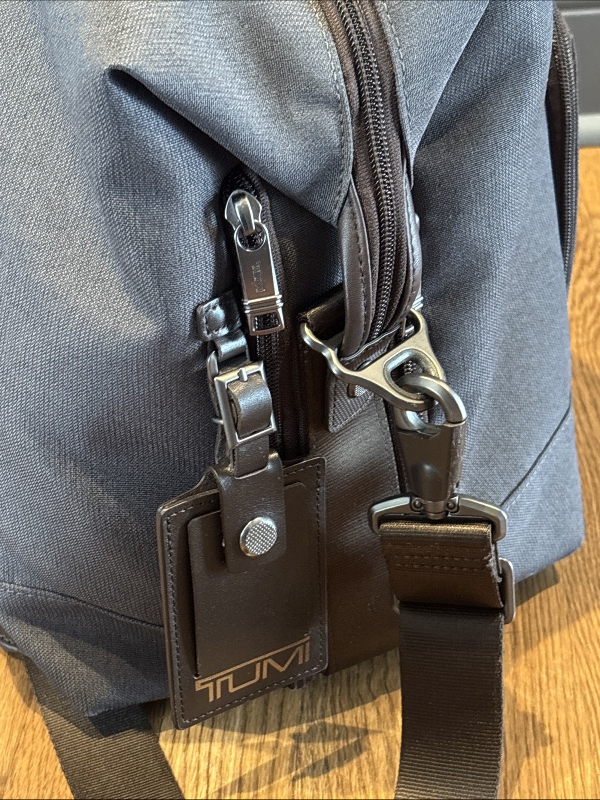 Tumi ALPHA 3- 18.5” Double Expansion TRAVEL Satchel Bag – GRAY/ANTHRACITE BROWN