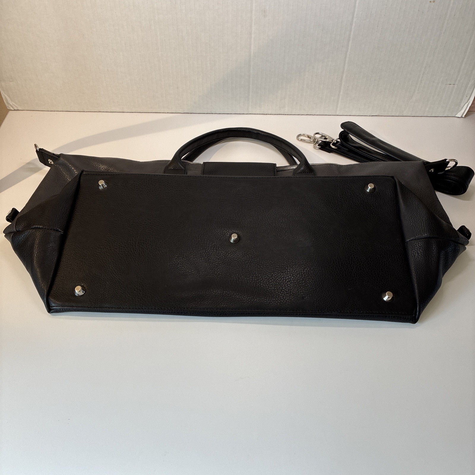 Brouk and Co Alpha Duffel Bag Luxurious Vegan Leather Black/Grey MSRP $156