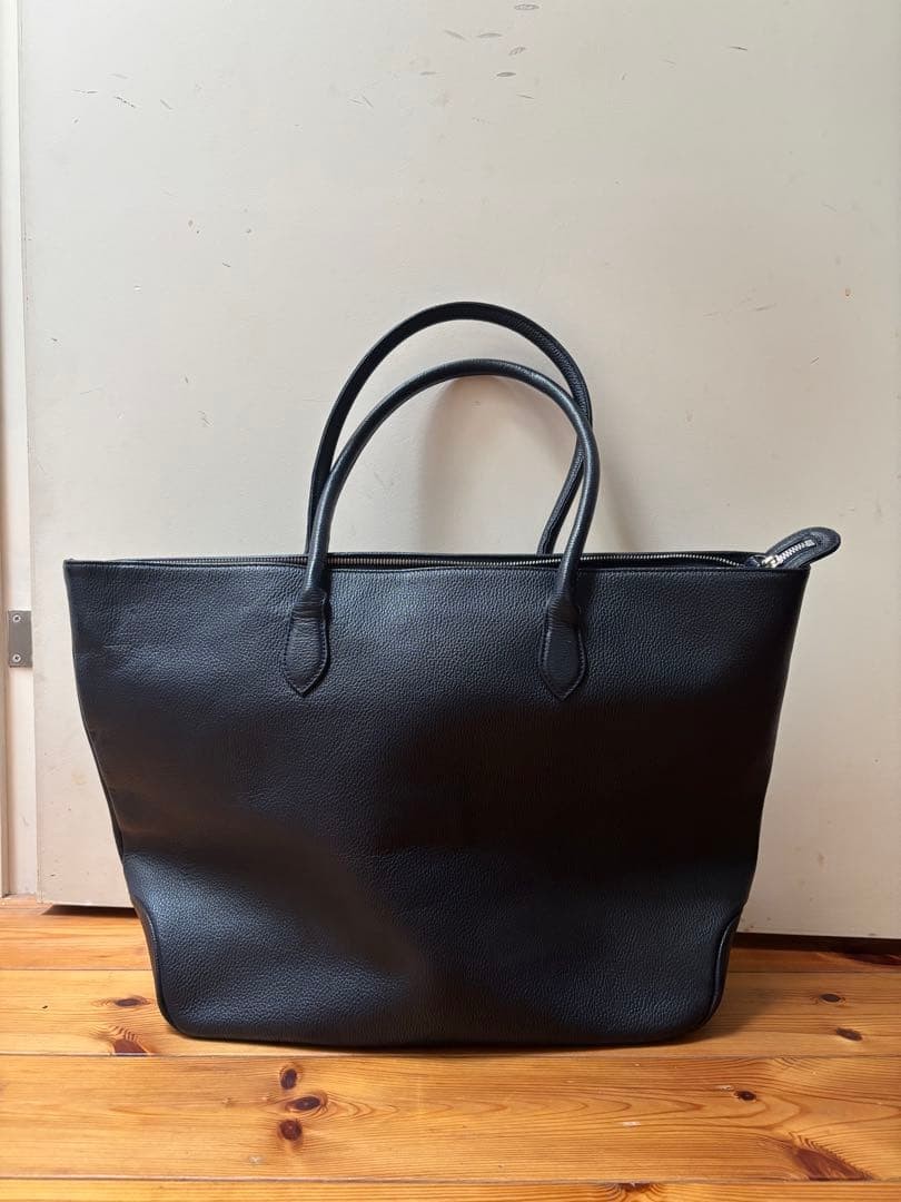 Barneys New York Leather Tote Bag Navy – 30cm Height, 47cm Width