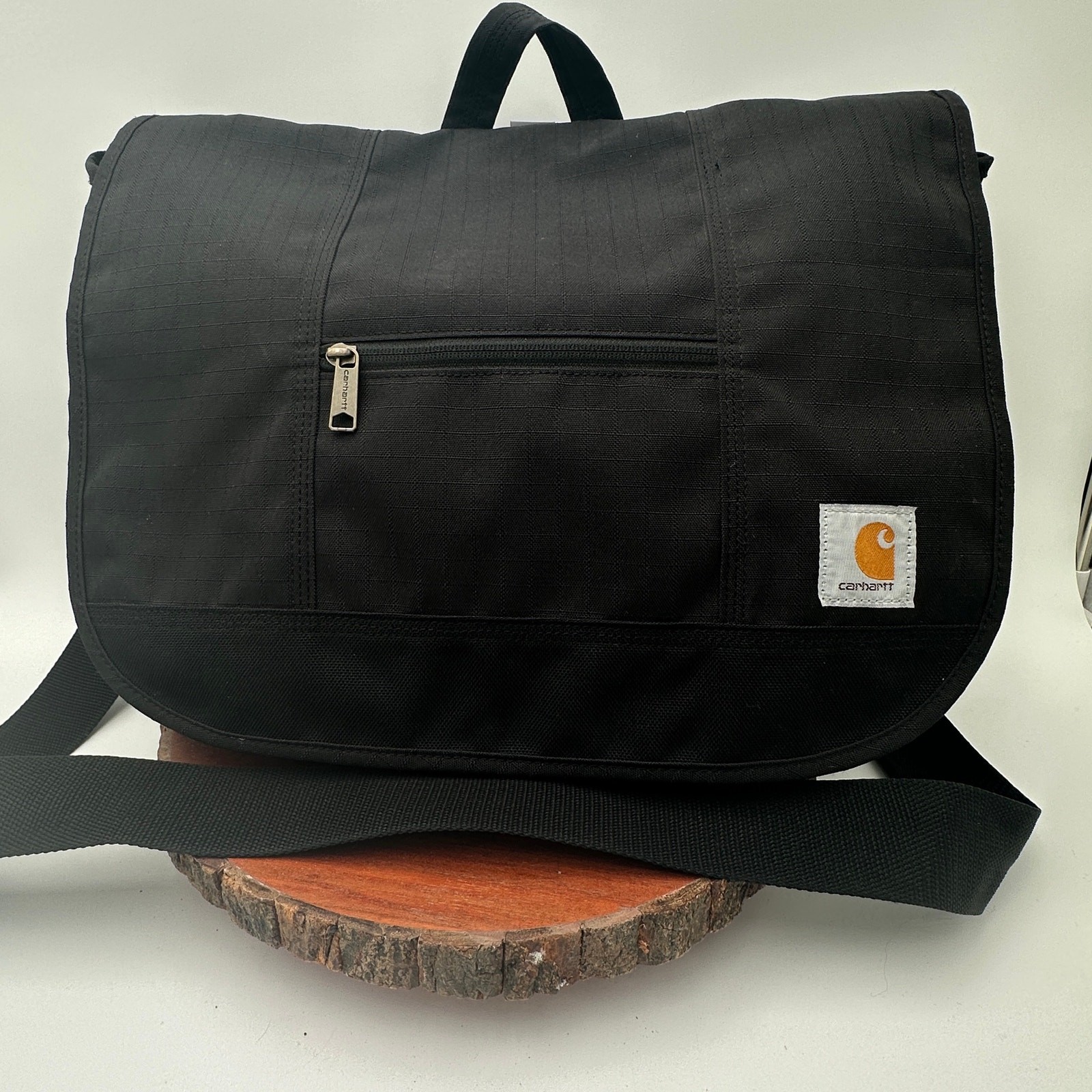 Carhartt RipStop Messenger Bag Black EUC Water Repellent Laptop Sleeve CB02734